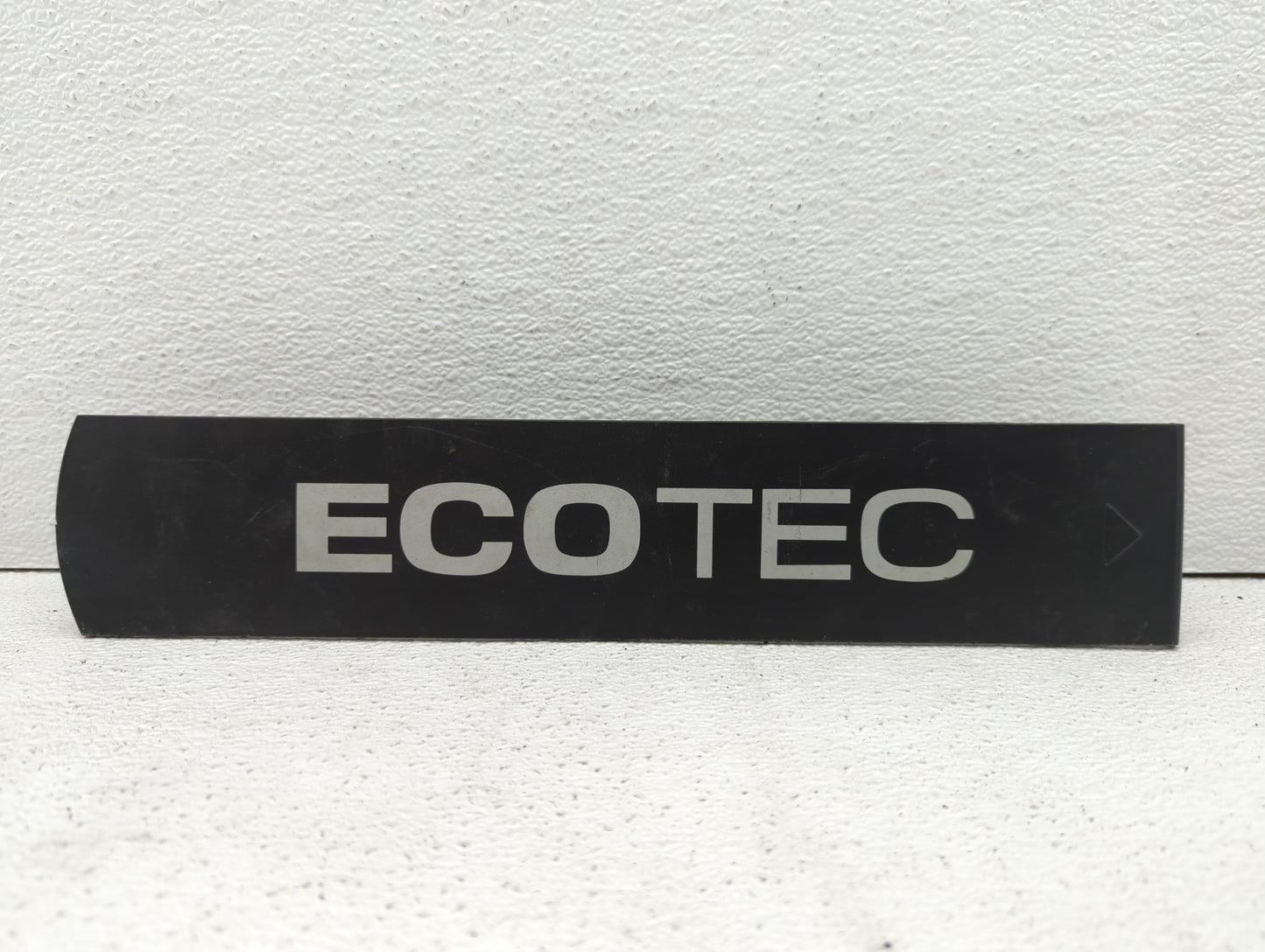 2010 Chevrolet Aveo Engine Cover - Oemusedautoparts1.com