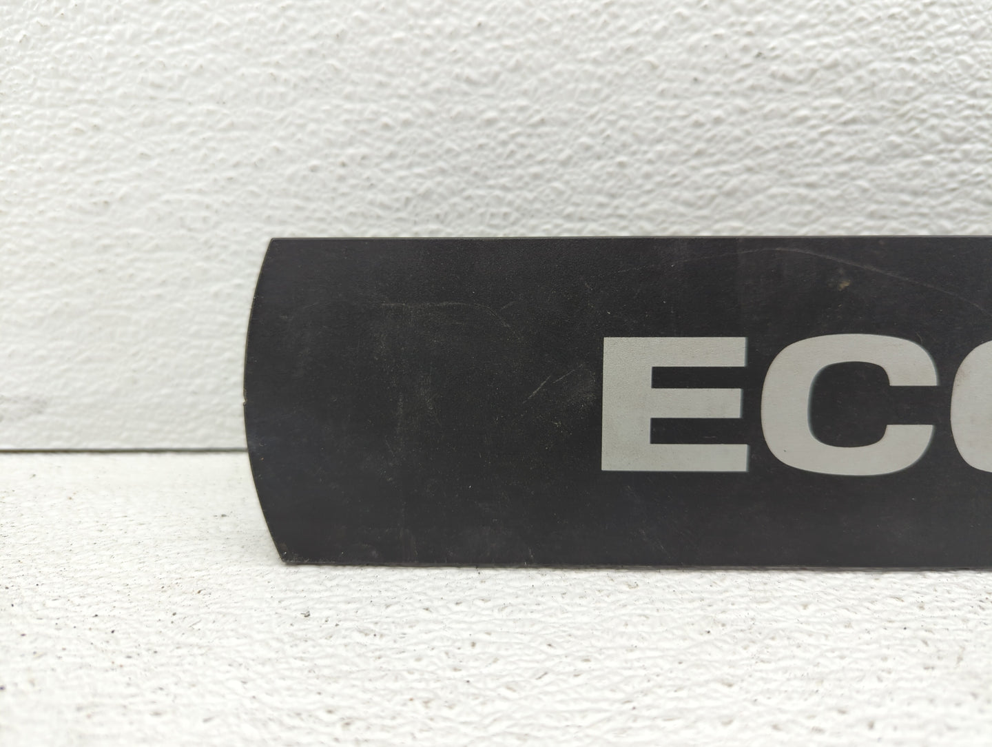 2010 Chevrolet Aveo Engine Cover - Oemusedautoparts1.com