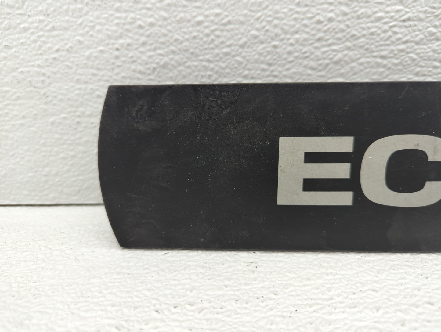 2010 Chevrolet Aveo Engine Cover - Oemusedautoparts1.com