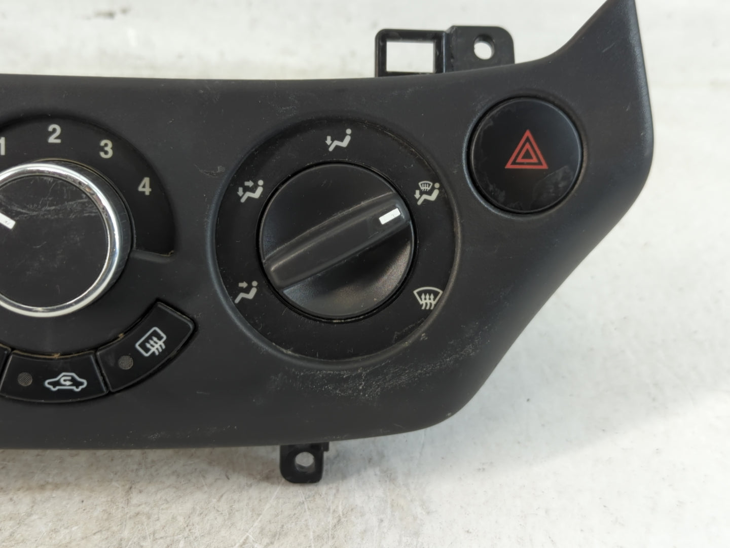 2007-2011 Chevrolet Aveo Climate Control Module Temperature AC/Heater Replacement P/N:0E27 A0022 T250 LHD Fits OEM Used Auto