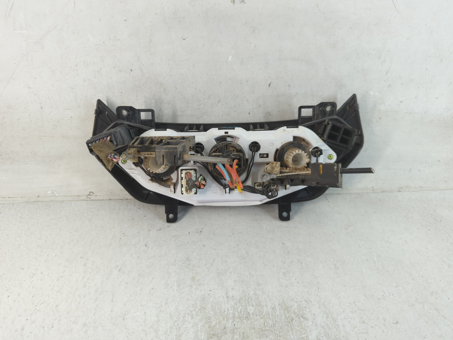 2007-2011 Chevrolet Aveo Climate Control Module Temperature AC/Heater Replacement P/N:0E27 A0022 T250 LHD Fits OEM Used Auto