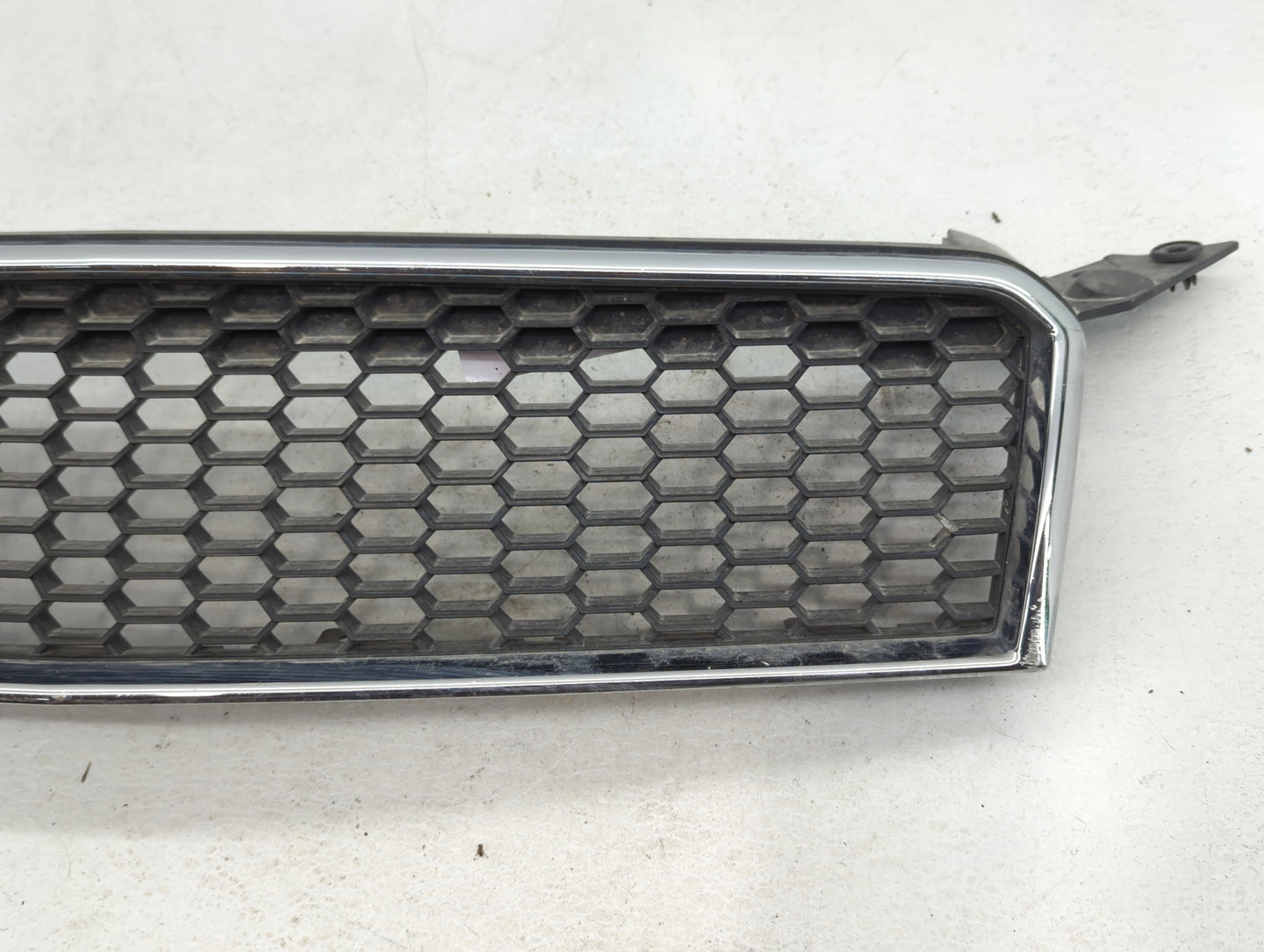 2010 Chevrolet Aveo Front Bumper Grille Cover - Oemusedautoparts1.com