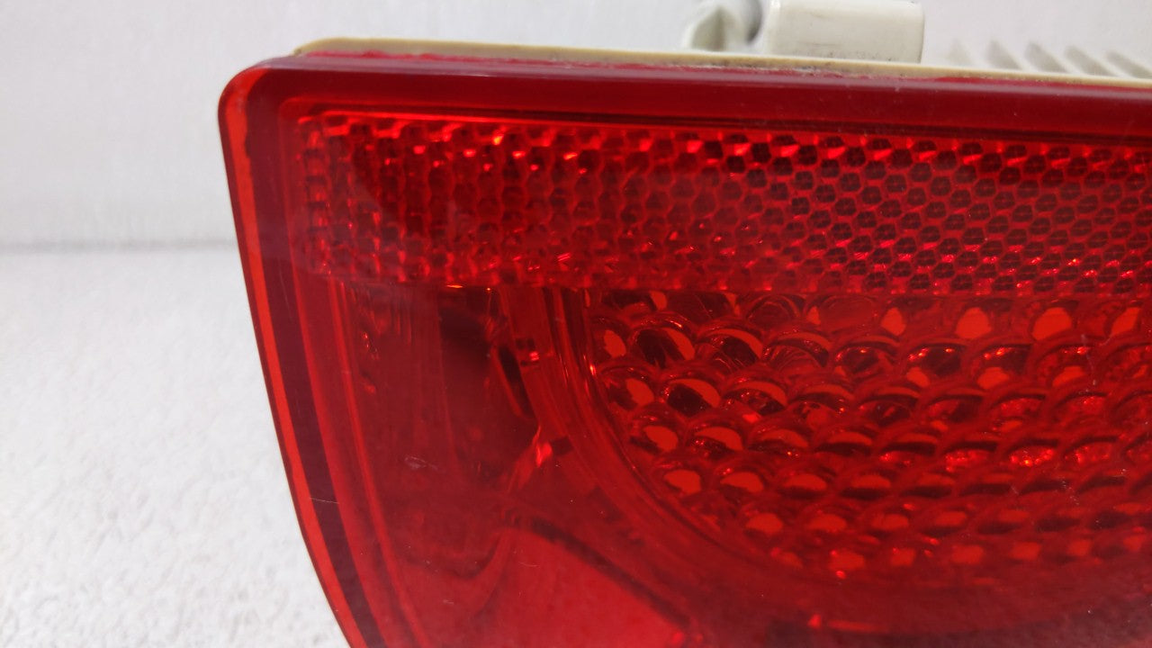 2010-2012 Chevrolet Camaro Tail Light Assembly Passenger Right OEM P/N:92195242 Fits Fits 2010 2011 2012 OEM Used Auto Parts