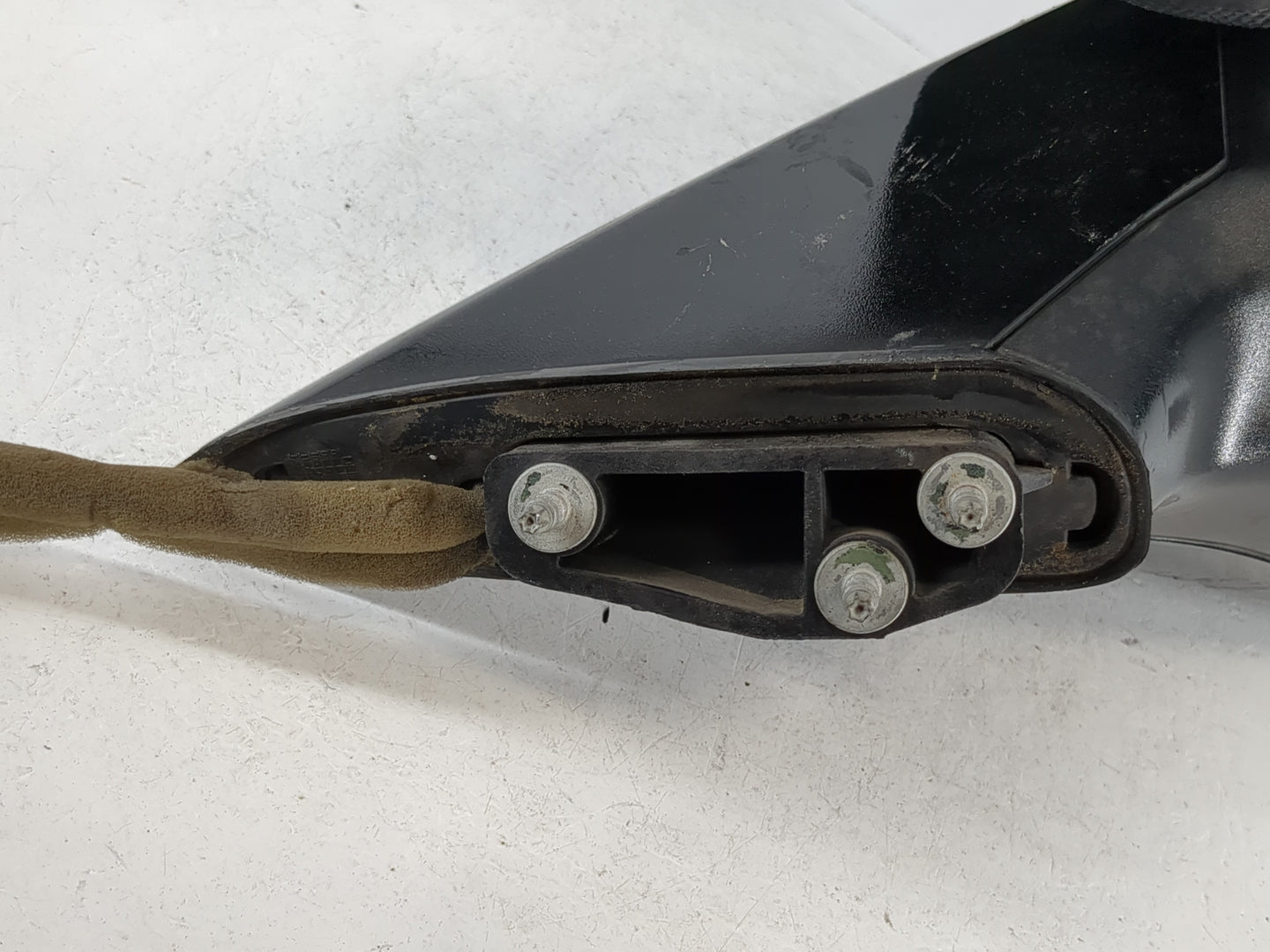 2010-2015 Chevrolet Camaro Passenger Side View Mirror - Right Door Mirror OEM Used - Oemusedautoparts1.com