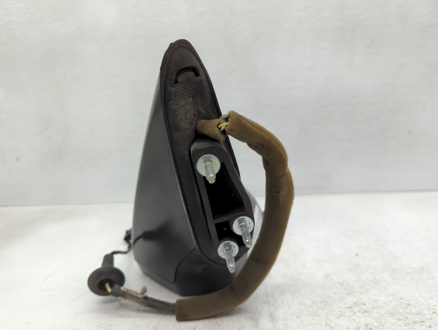 2010-2015 Chevrolet Camaro Driver Side View Mirror - Left Door Mirror OEM Used - Oemusedautoparts1.com