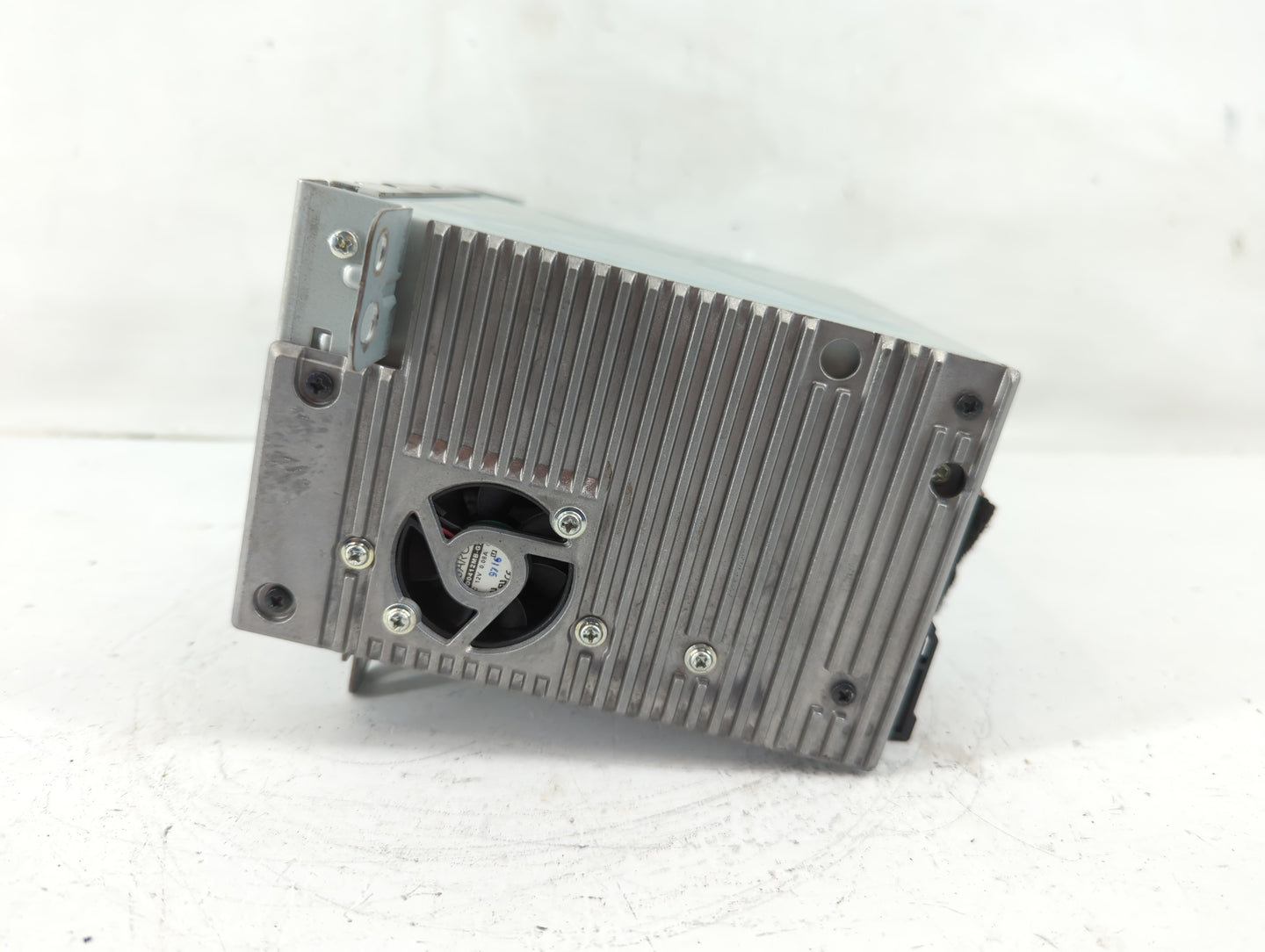 2010 Chevrolet Camaro Radio AM FM Cd Player Receiver Replacement P/N:20854719 Fits Fits 2011 OEM Used Auto Parts - Oemusedau