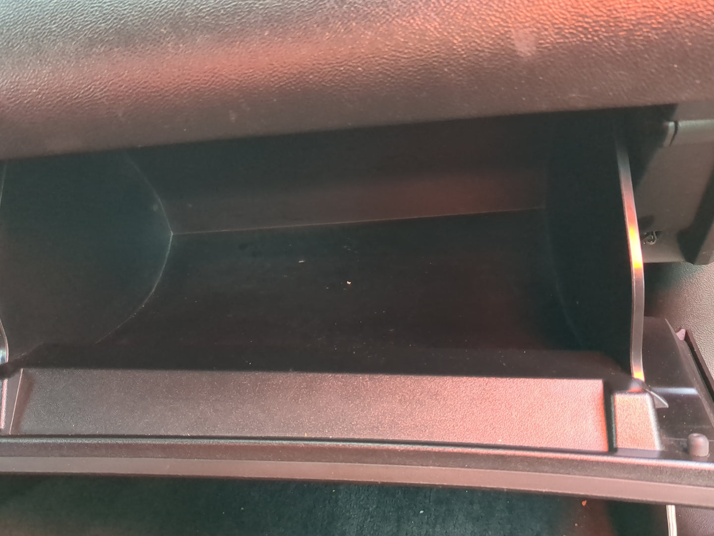 2010 Chevrolet Camaro Passenger Glove Box Door Storage Compartment - Oemusedautoparts1.com