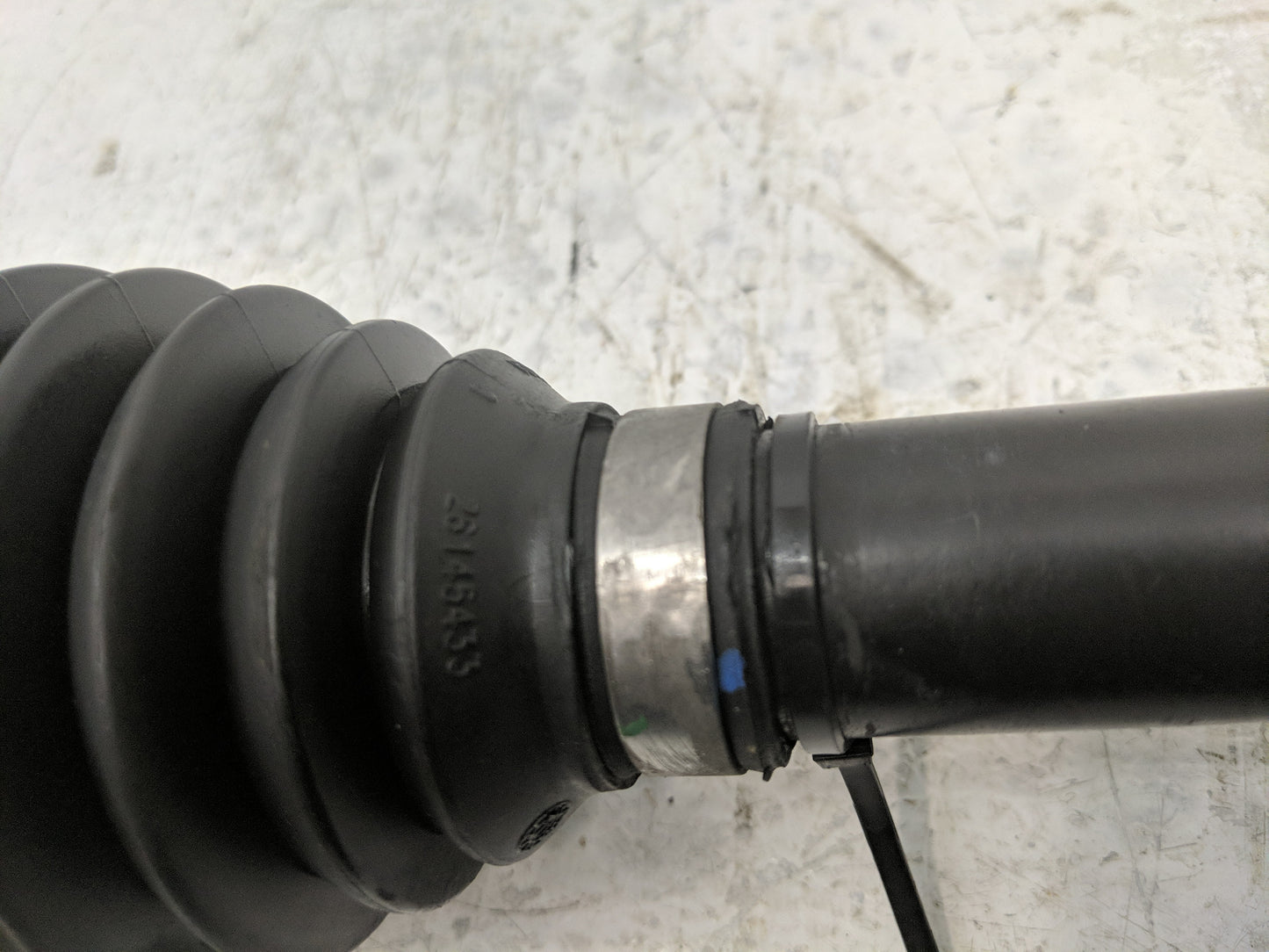 2010-2015 Chevrolet Camaro Axle Shaft Front Driver Cv C/v - Oemusedautoparts1.com