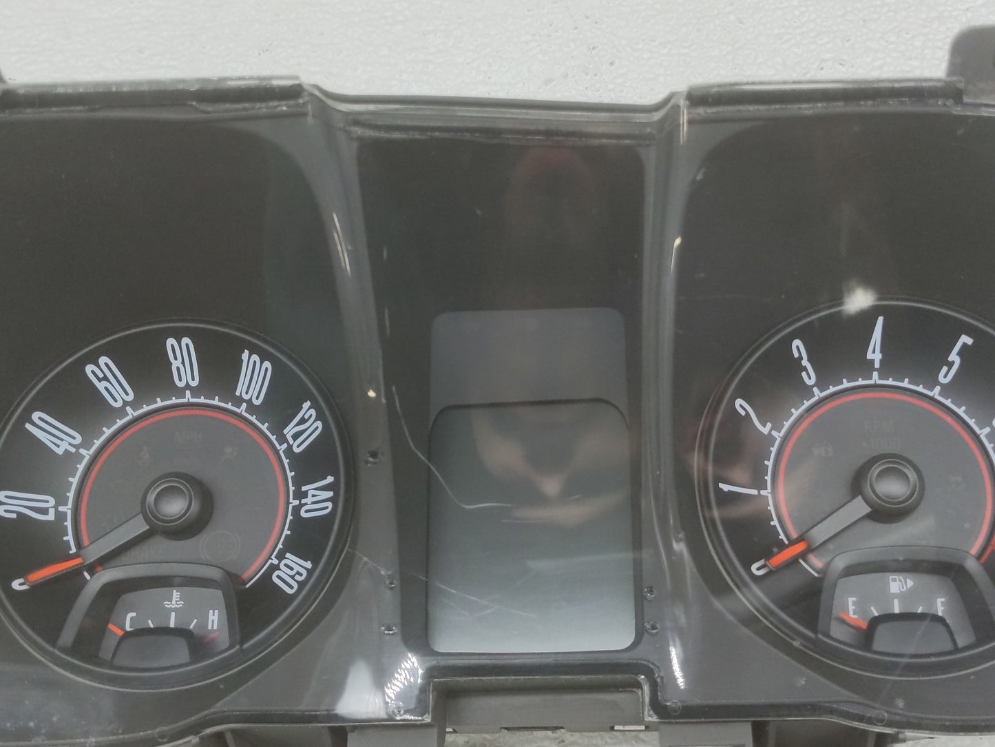 2010-2011 Chevrolet Camaro Instrument Cluster Speedometer Gauges P/N:92242408 Fits Fits 2010 2011 OEM Used Auto Parts - Oemu