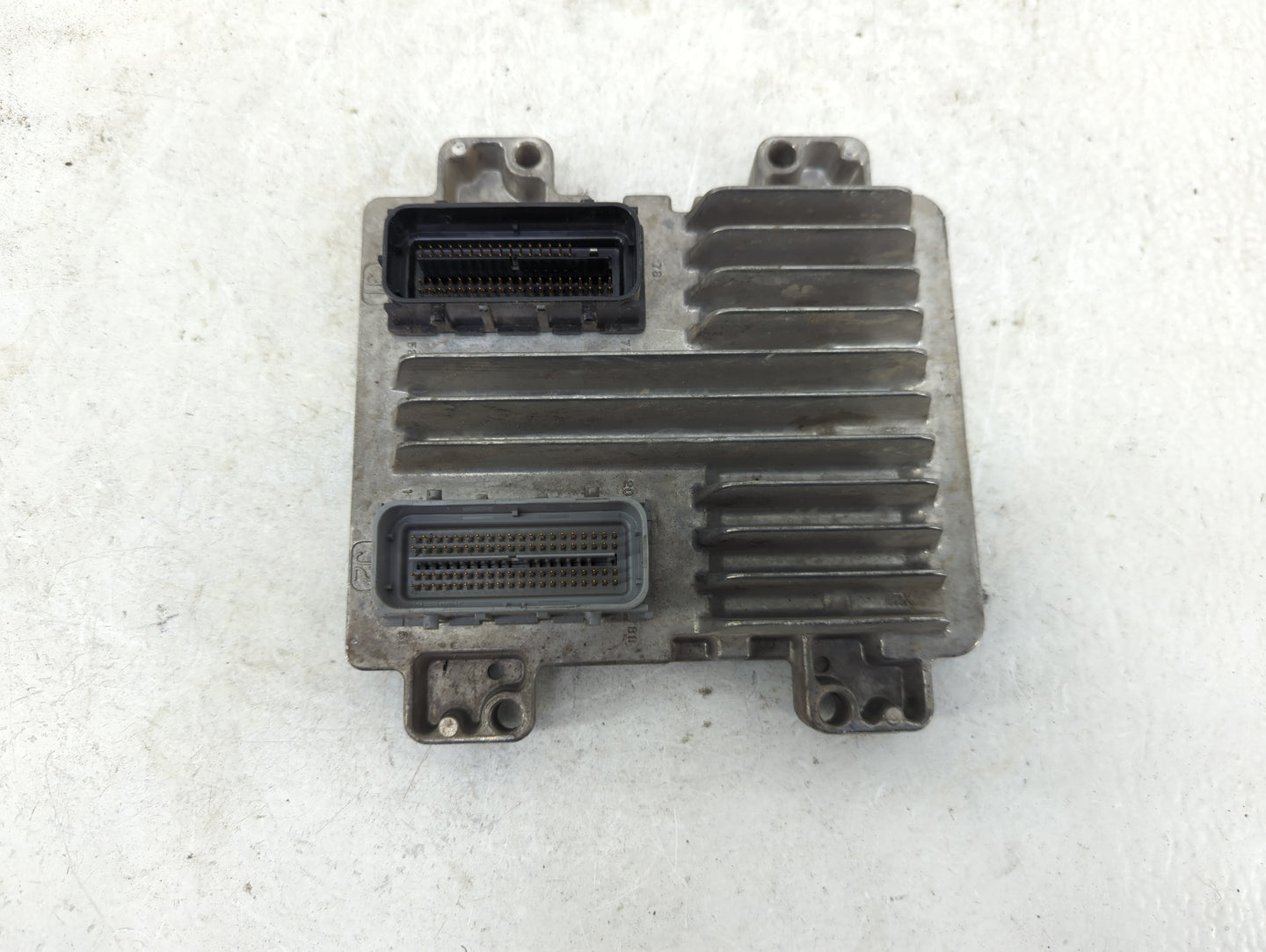 2010-2015 Chevrolet Camaro PCM Engine Control Computer ECU ECM PCU OEM P/N:E38 12633055 Fits OEM Used Auto Parts - Oemusedau