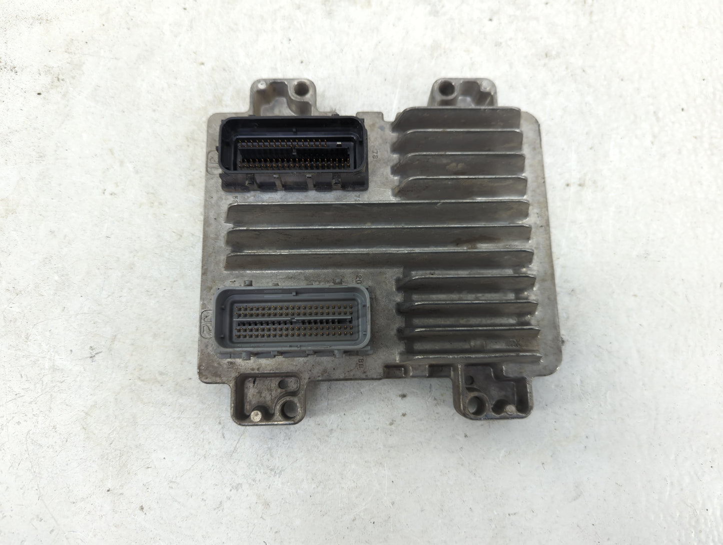 2010-2015 Chevrolet Camaro PCM Engine Control Computer ECU ECM PCU OEM P/N:E38 12633055 Fits OEM Used Auto Parts - Oemusedau