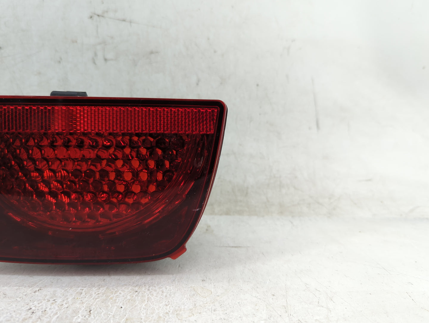 2010-2013 Chevrolet Camaro Tail Light Assembly Passenger Right OEM P/N:92212648 Fits Fits 2010 2011 2012 2013 OEM Used Auto 