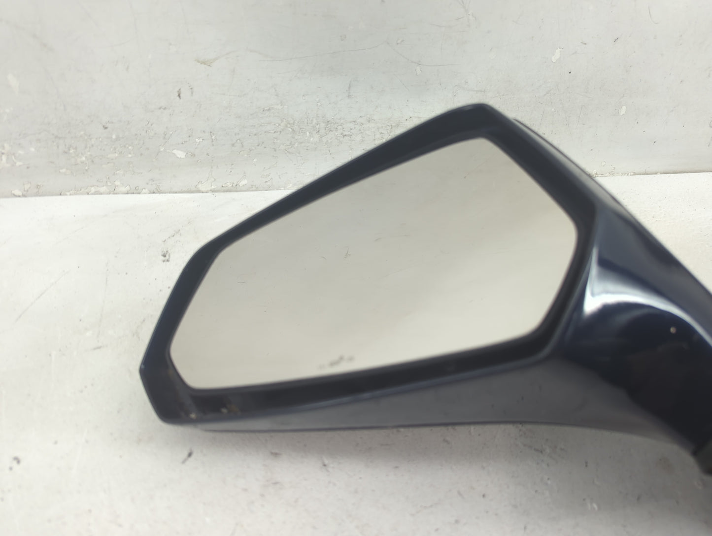 2010-2015 Chevrolet Camaro Driver Side View Mirror - Left Door Mirror OEM Used - Oemusedautoparts1.com