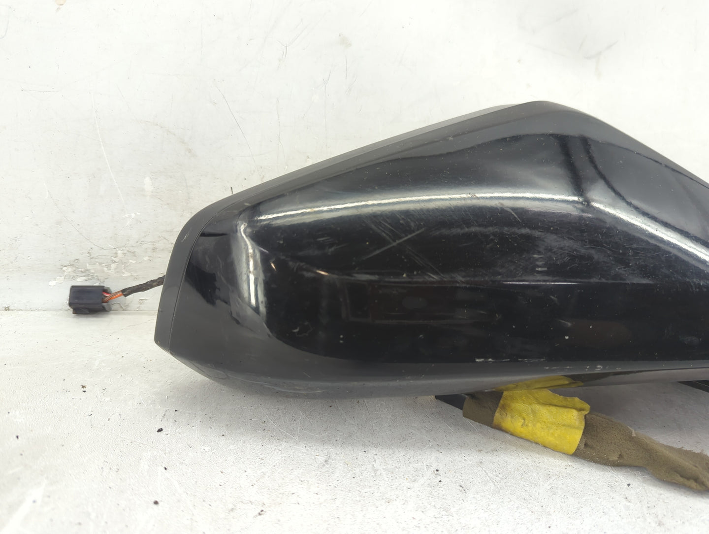 2010-2015 Chevrolet Camaro Passenger Side View Mirror - Right Door Mirror OEM Used - Oemusedautoparts1.com