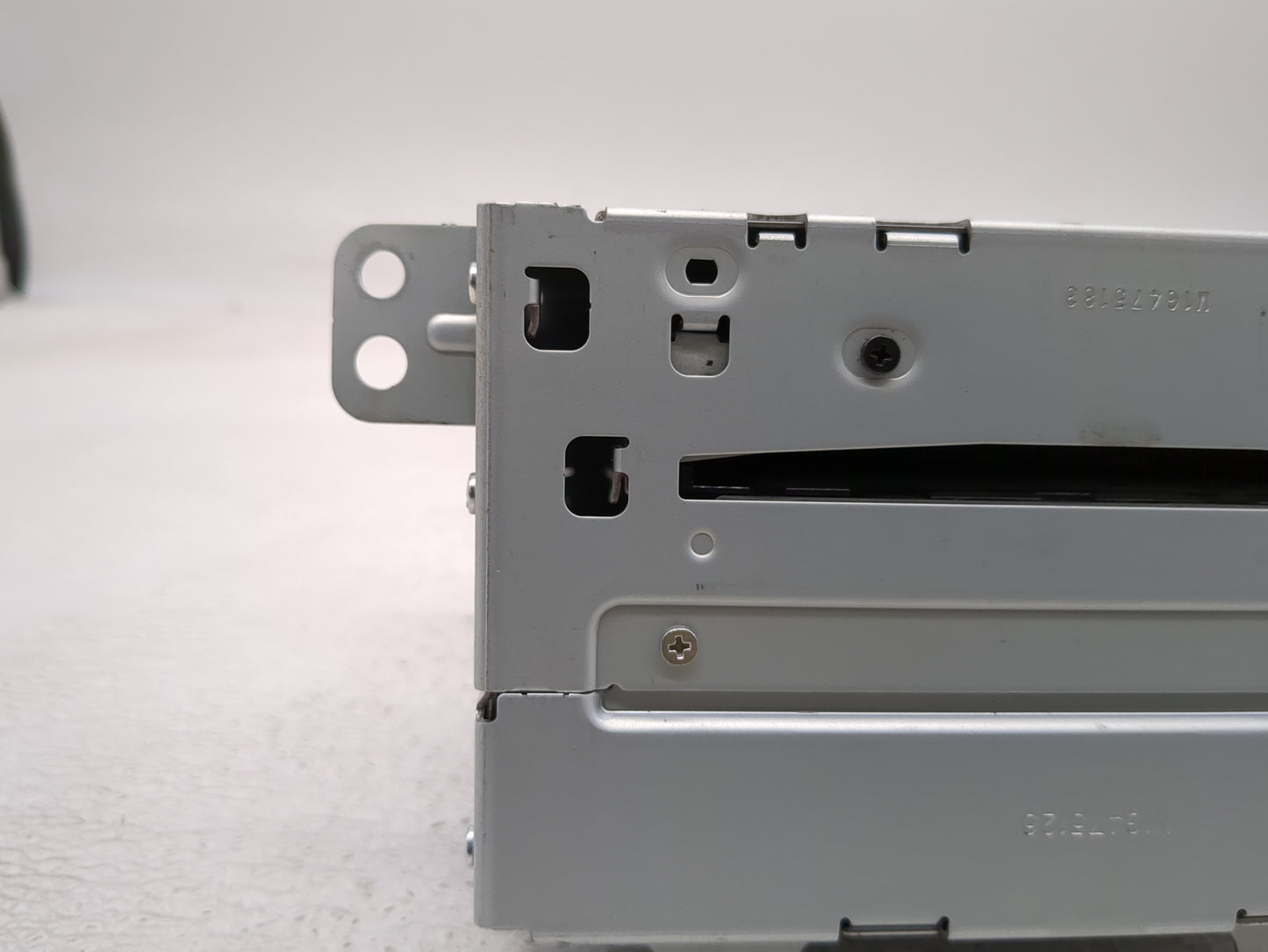2010 Chevrolet Camaro Radio AM FM Cd Player Receiver Replacement P/N:20854719 CQ-FG6960YC Fits Fits 2011 OEM Used Auto Parts