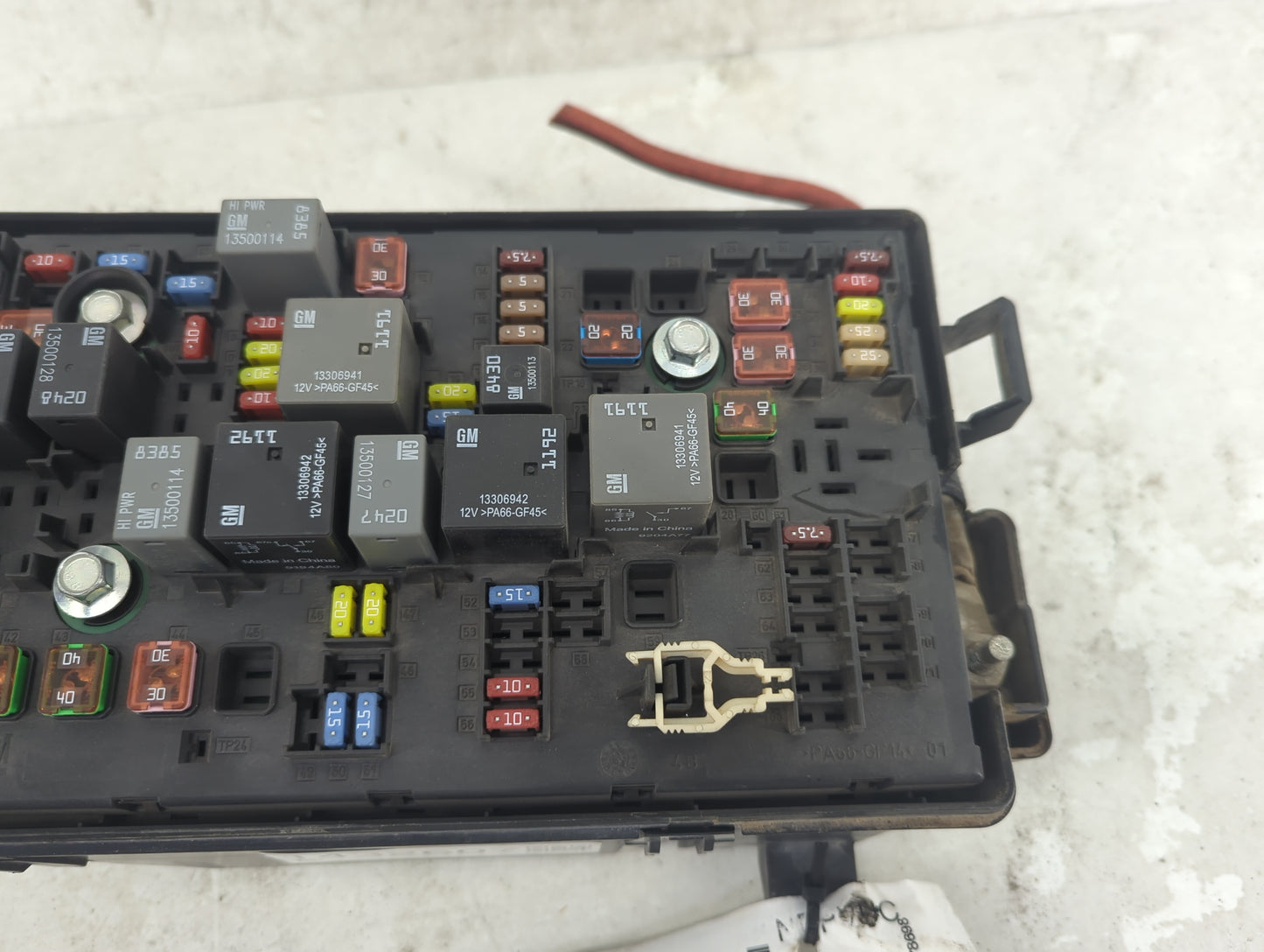 2010-2011 Chevrolet Camaro Fusebox Fuse Box Panel Relay Module P/N:13500114 13500127, 13500128, 13306941 Fits Fits 2010 2011