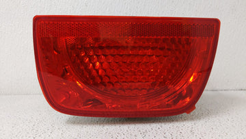 2010-2011 Chevrolet Camaro Tail Light Assembly Passenger Right OEM P/N:92212645 Fits Fits 2010 2011 OEM Used Auto Parts - Oe