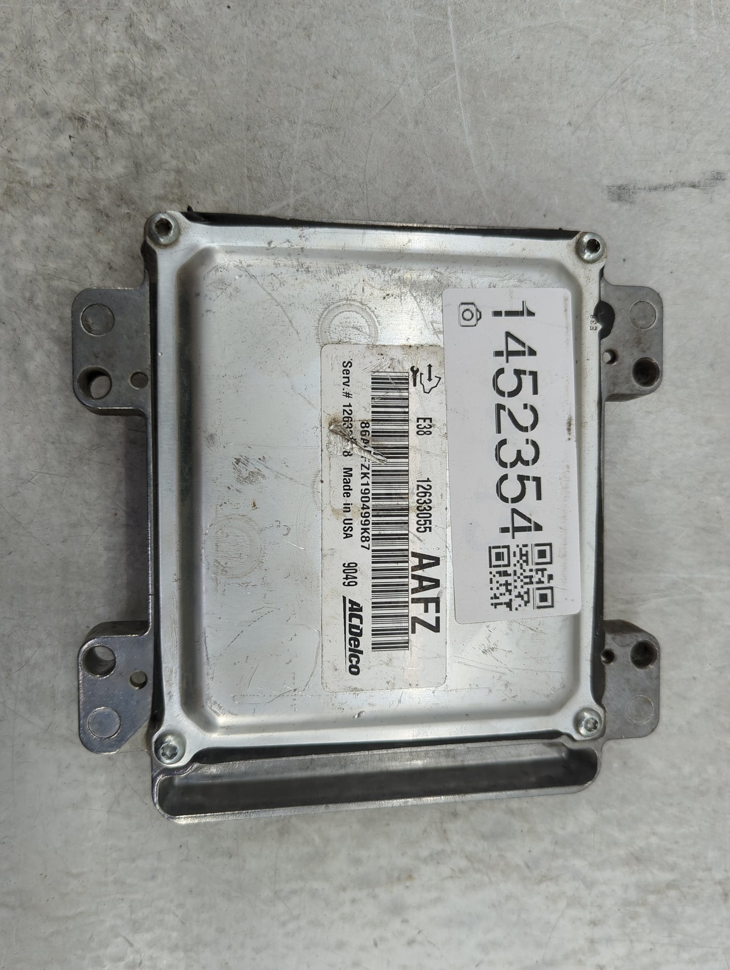 2010-2015 Chevrolet Camaro PCM Engine Control Computer ECU ECM PCU OEM P/N:12633055 AAFZ Fits OEM Used Auto Parts - Oemuseda