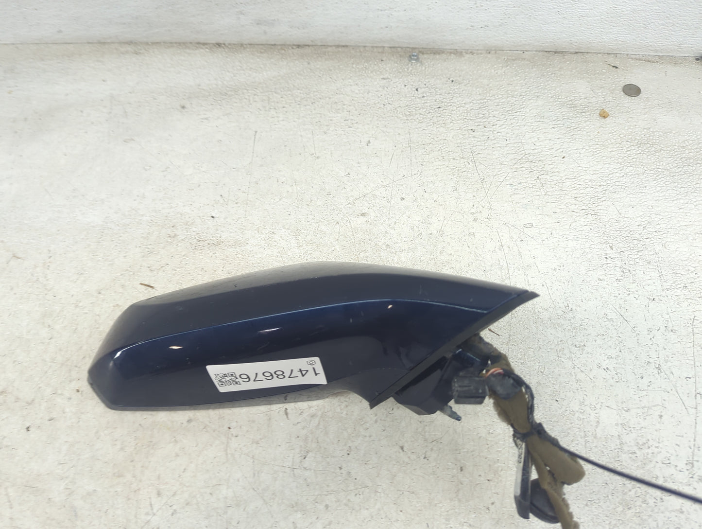 2010-2015 Chevrolet Camaro Passenger Side View Mirror - Right Door Mirror OEM Used - Oemusedautoparts1.com