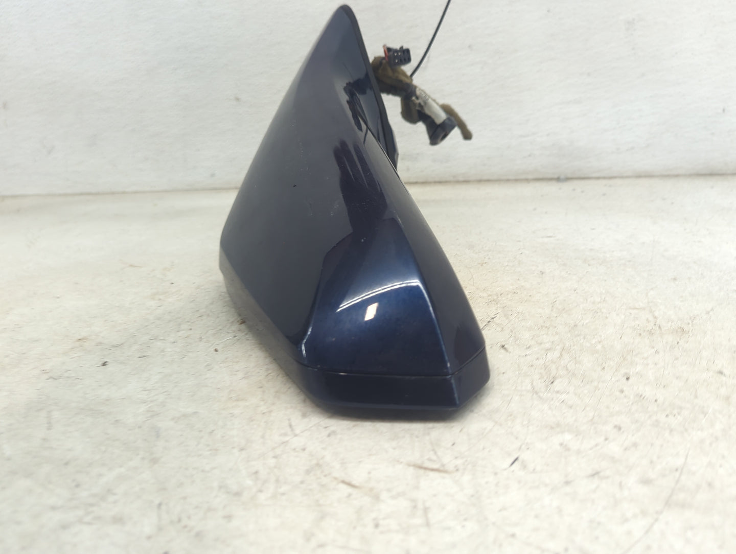 2010-2015 Chevrolet Camaro Passenger Side View Mirror - Right Door Mirror OEM Used - Oemusedautoparts1.com