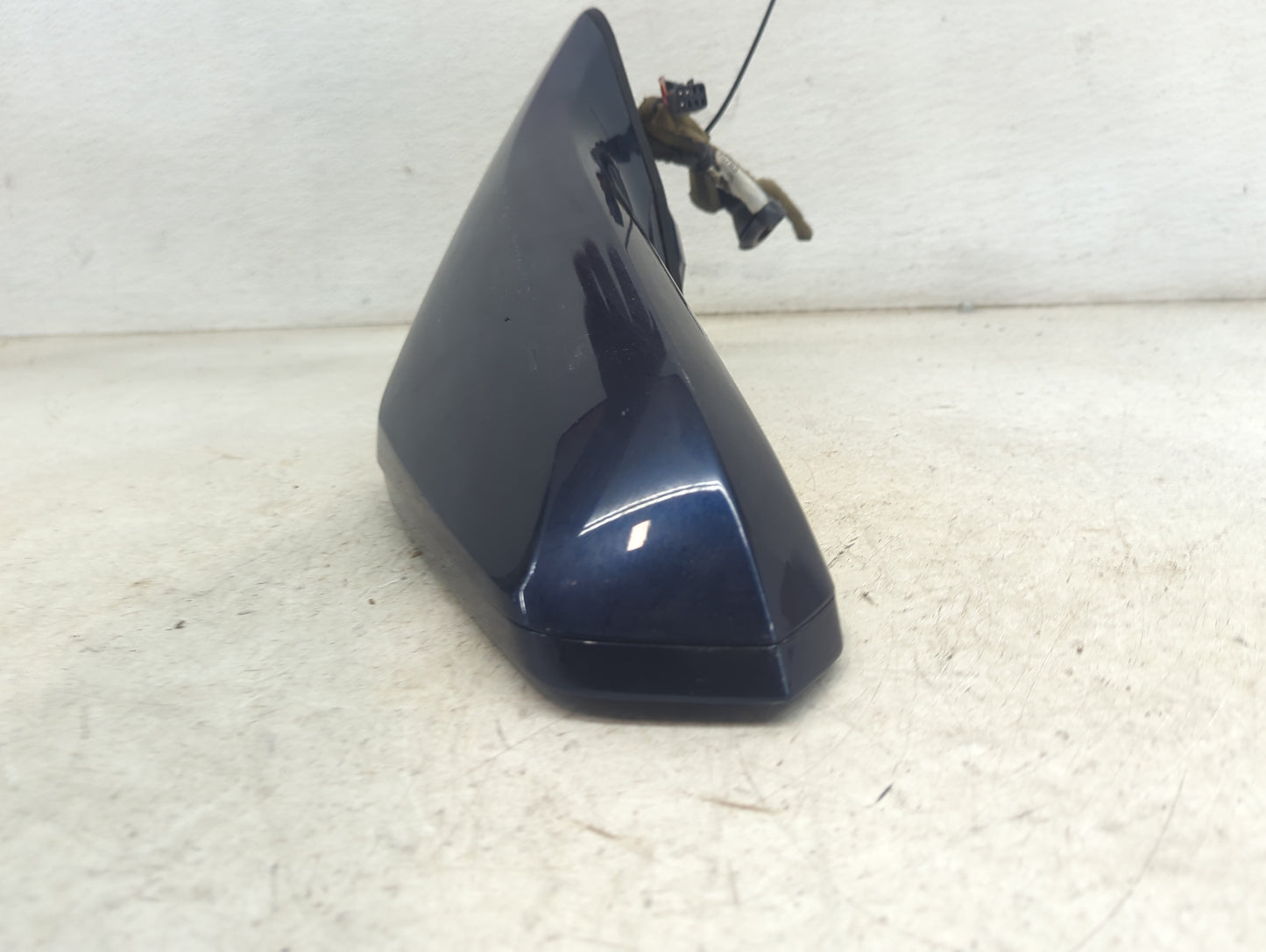 2010-2015 Chevrolet Camaro Passenger Side View Mirror - Right Door Mirror OEM Used - Oemusedautoparts1.com