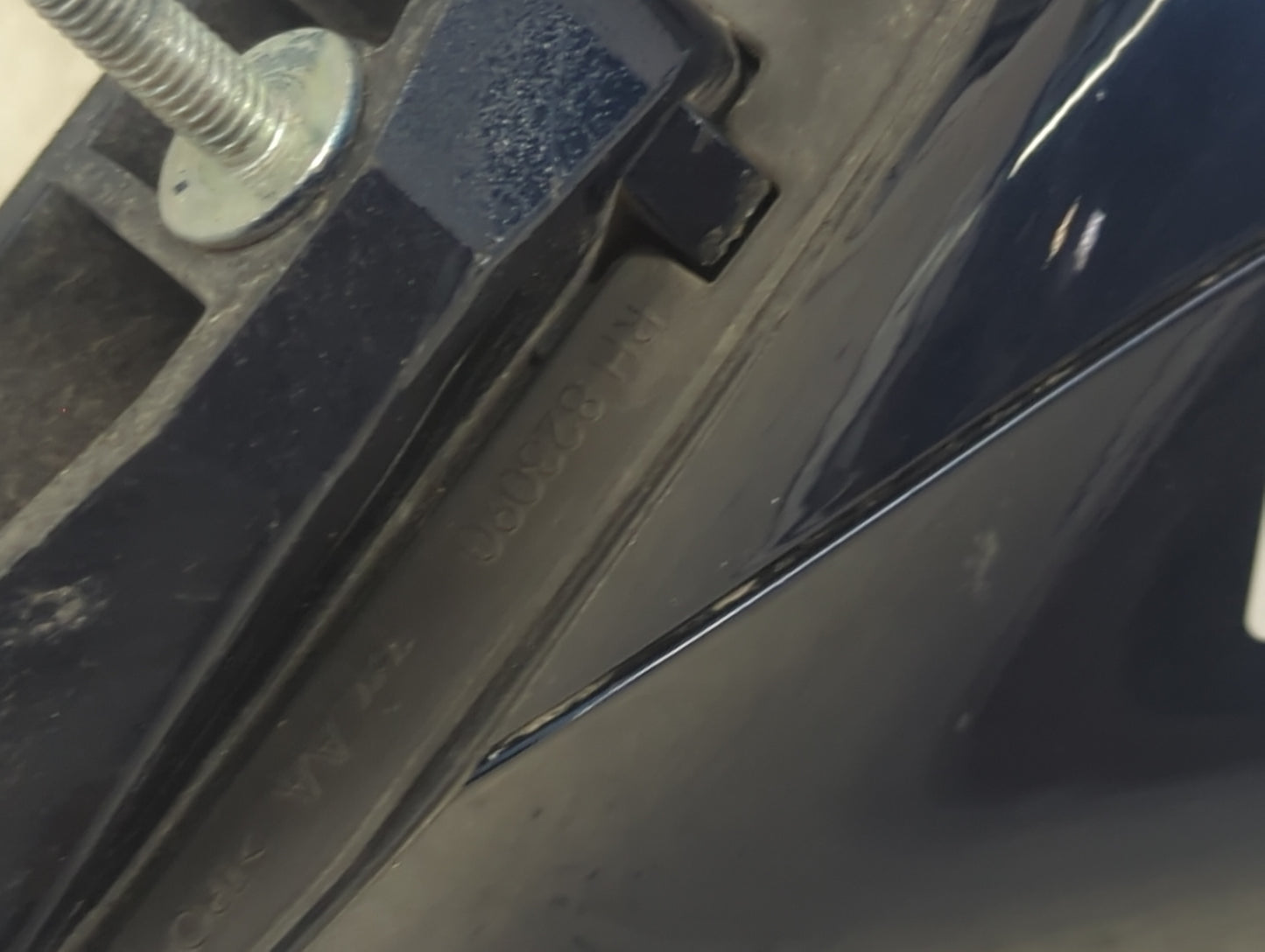 2010-2015 Chevrolet Camaro Passenger Side View Mirror - Right Door Mirror OEM Used - Oemusedautoparts1.com