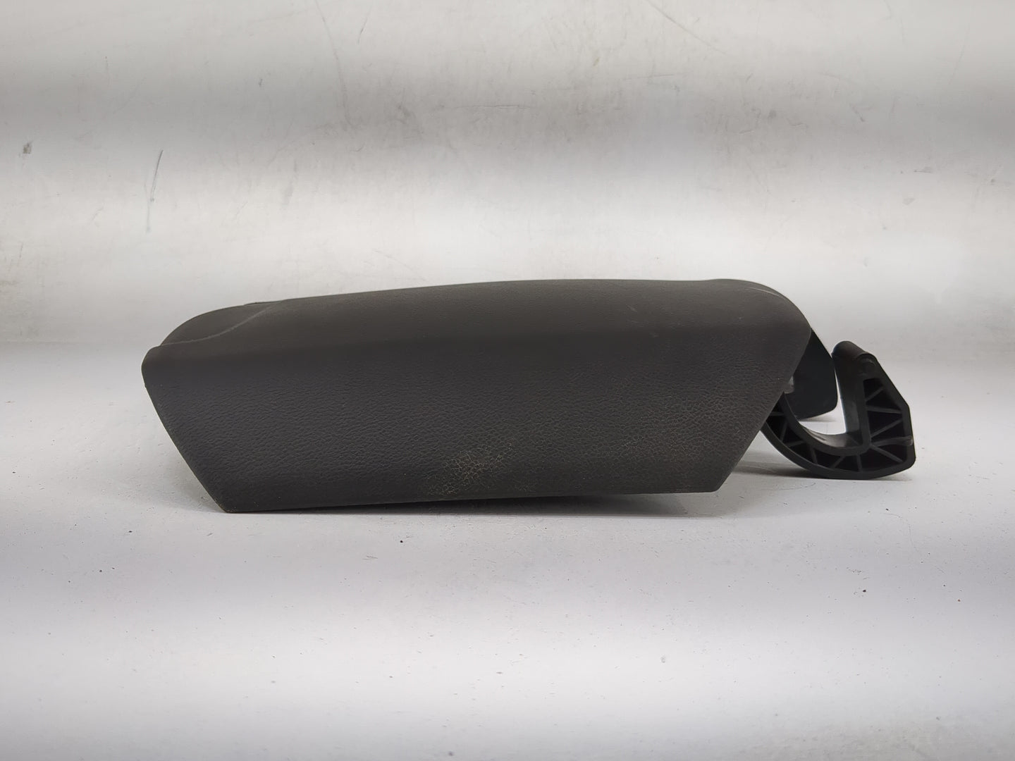 2010 Chevrolet Camaro Center Console Armrest Cover Lid Fits OEM Used Auto Parts - Oemusedautoparts1.com