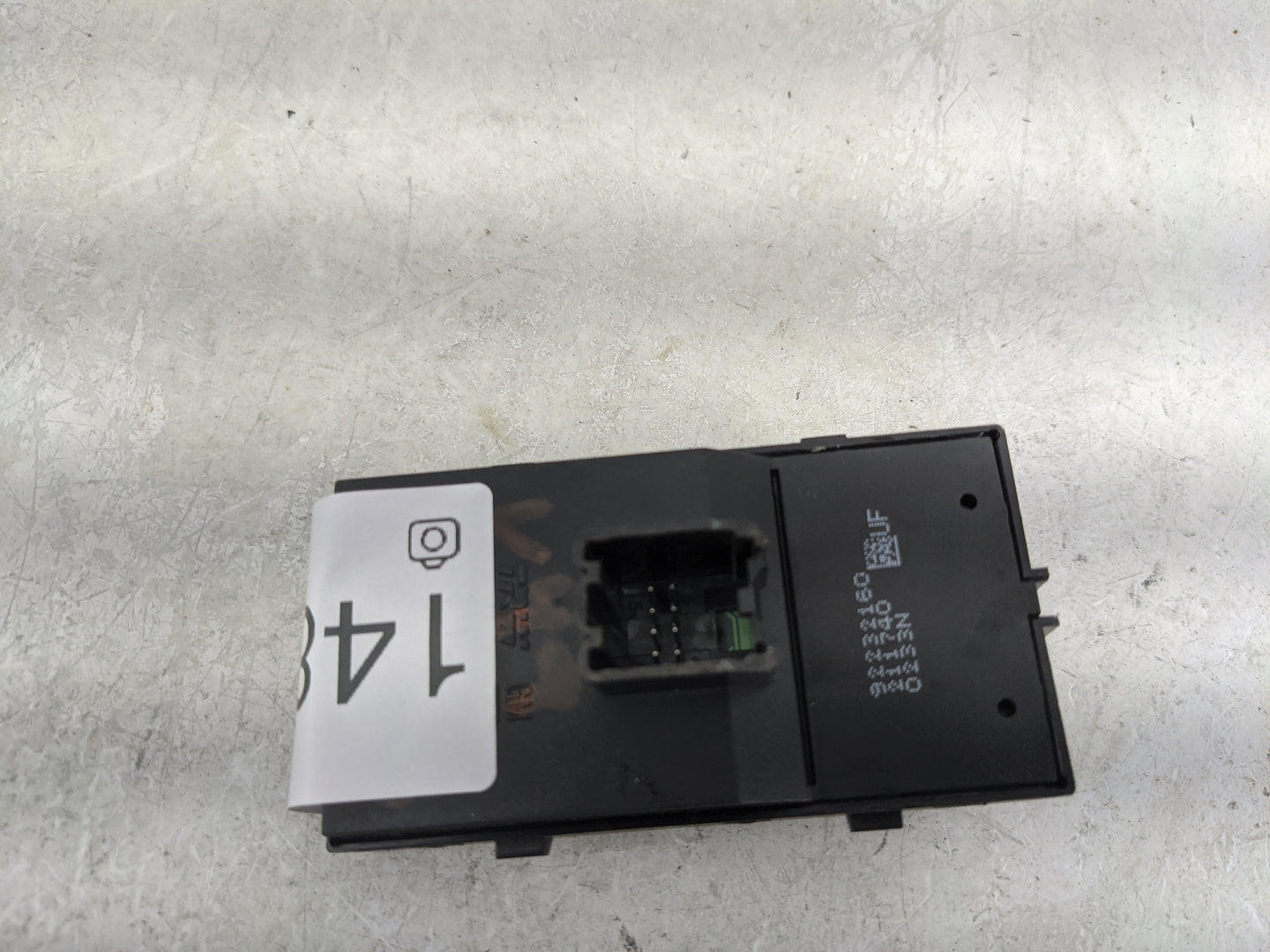 2010-2011 Chevrolet Camaro Passenger Right Power Window Switch - Oemusedautoparts1.com