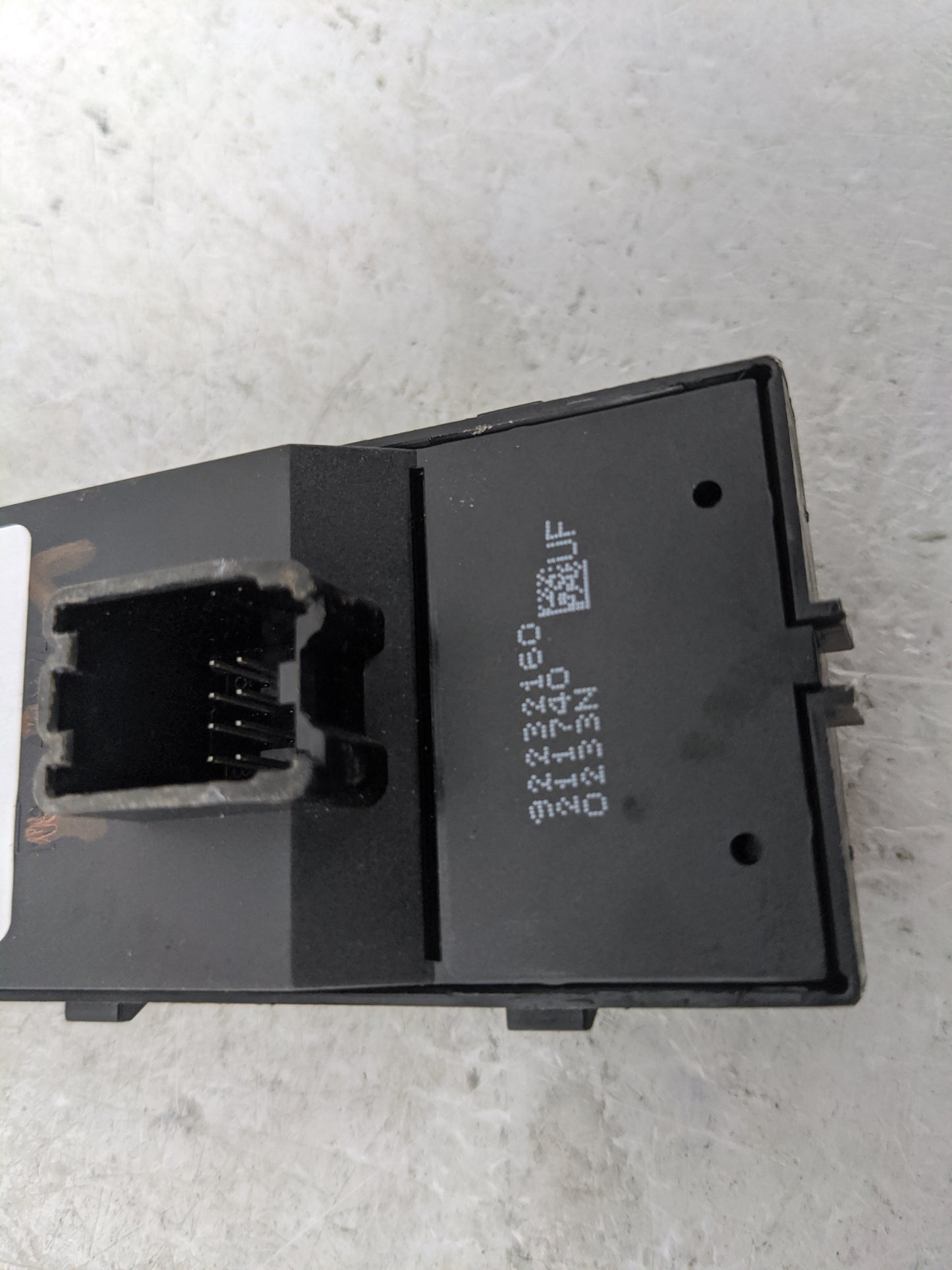 2010-2011 Chevrolet Camaro Passenger Right Power Window Switch - Oemusedautoparts1.com