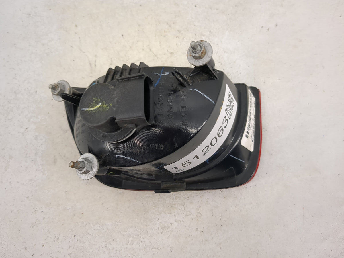2010 Chevrolet Camaro Passenger Right Side Deck Lid Mounted Tail Light 1512063 - Oemusedautoparts1.com