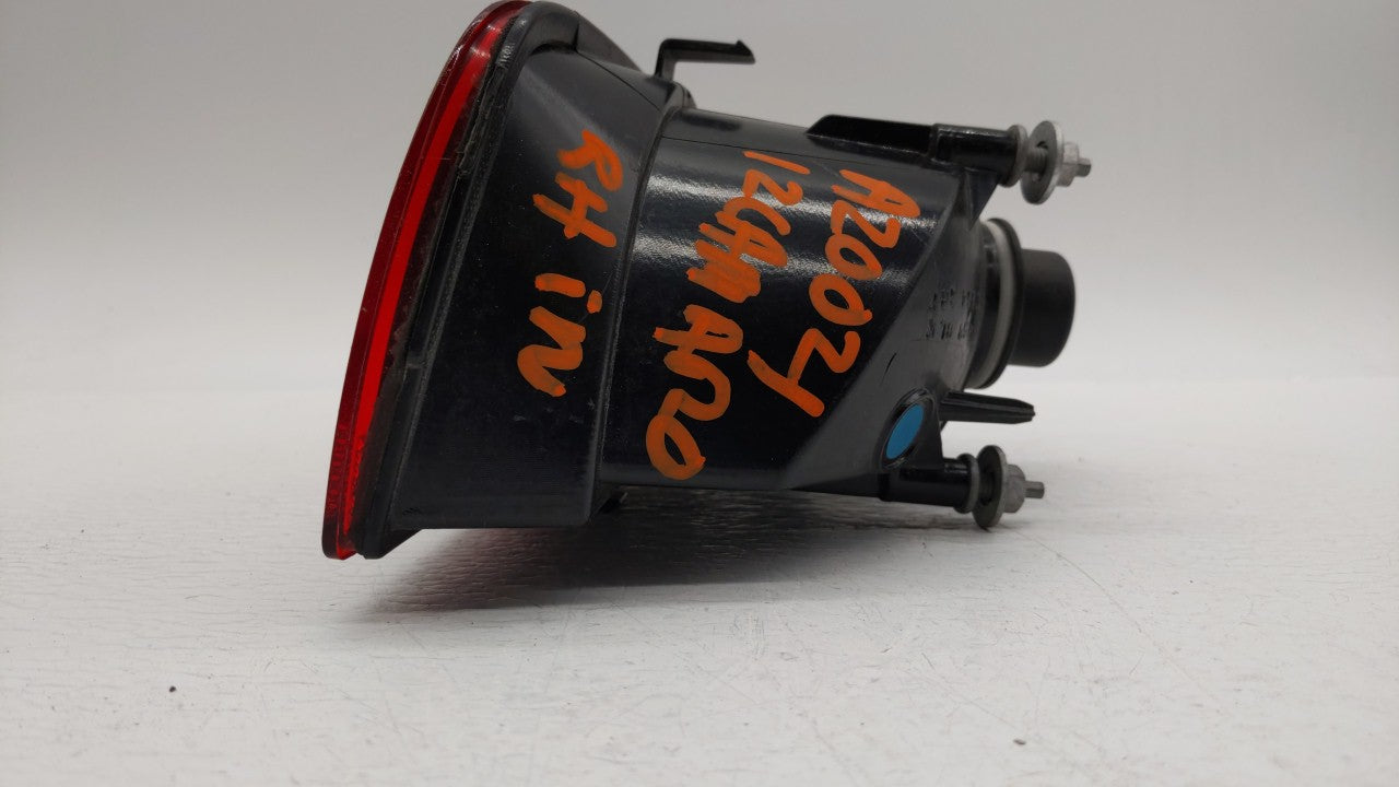 2010-2013 Chevrolet Camaro Tail Light Assembly Passenger Right OEM P/N:PC50040 PC50039 Fits Fits 2010 2011 2012 2013 OEM Use