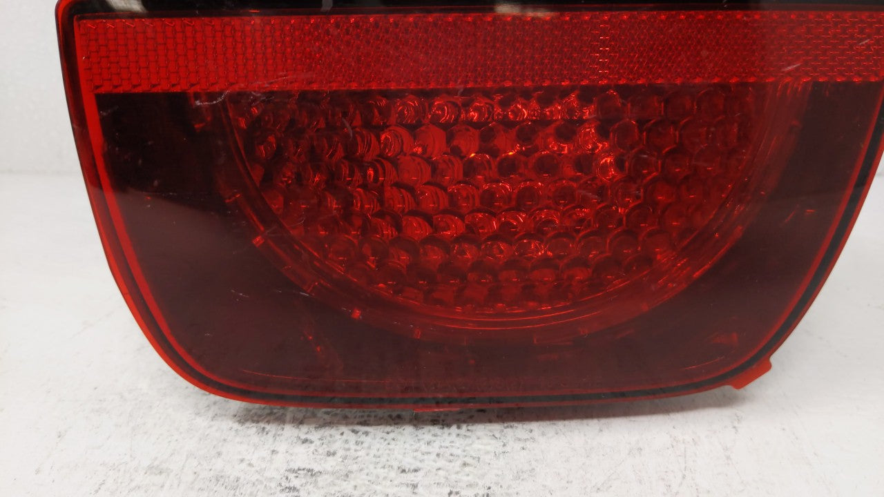 2010-2013 Chevrolet Camaro Tail Light Assembly Passenger Right OEM P/N:PC50040 PC50039 Fits Fits 2010 2011 2012 2013 OEM Use