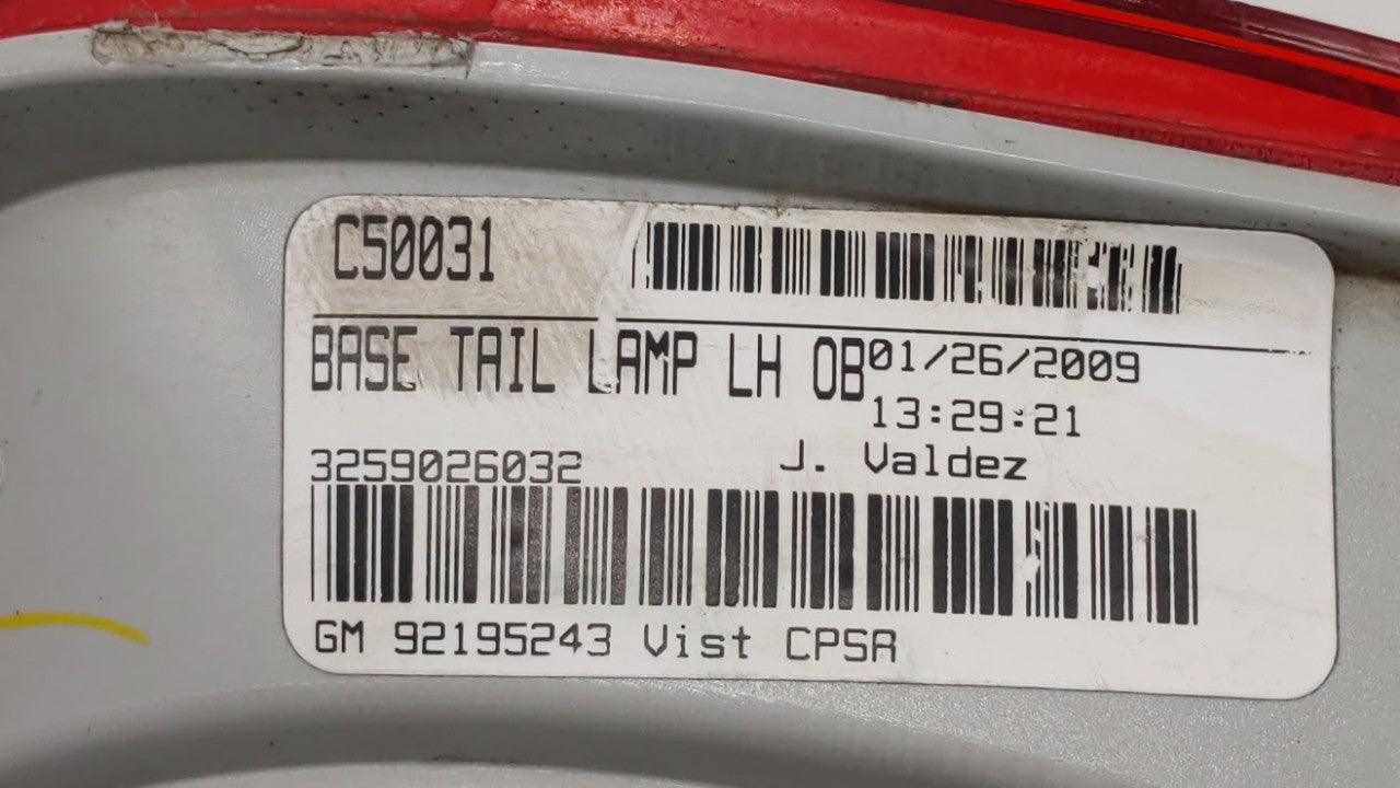 2010-2011 Chevrolet Camaro Tail Light Assembly Driver Left OEM P/N:92195243 Fits Fits 2010 2011 OEM Used Auto Parts - Oemuse