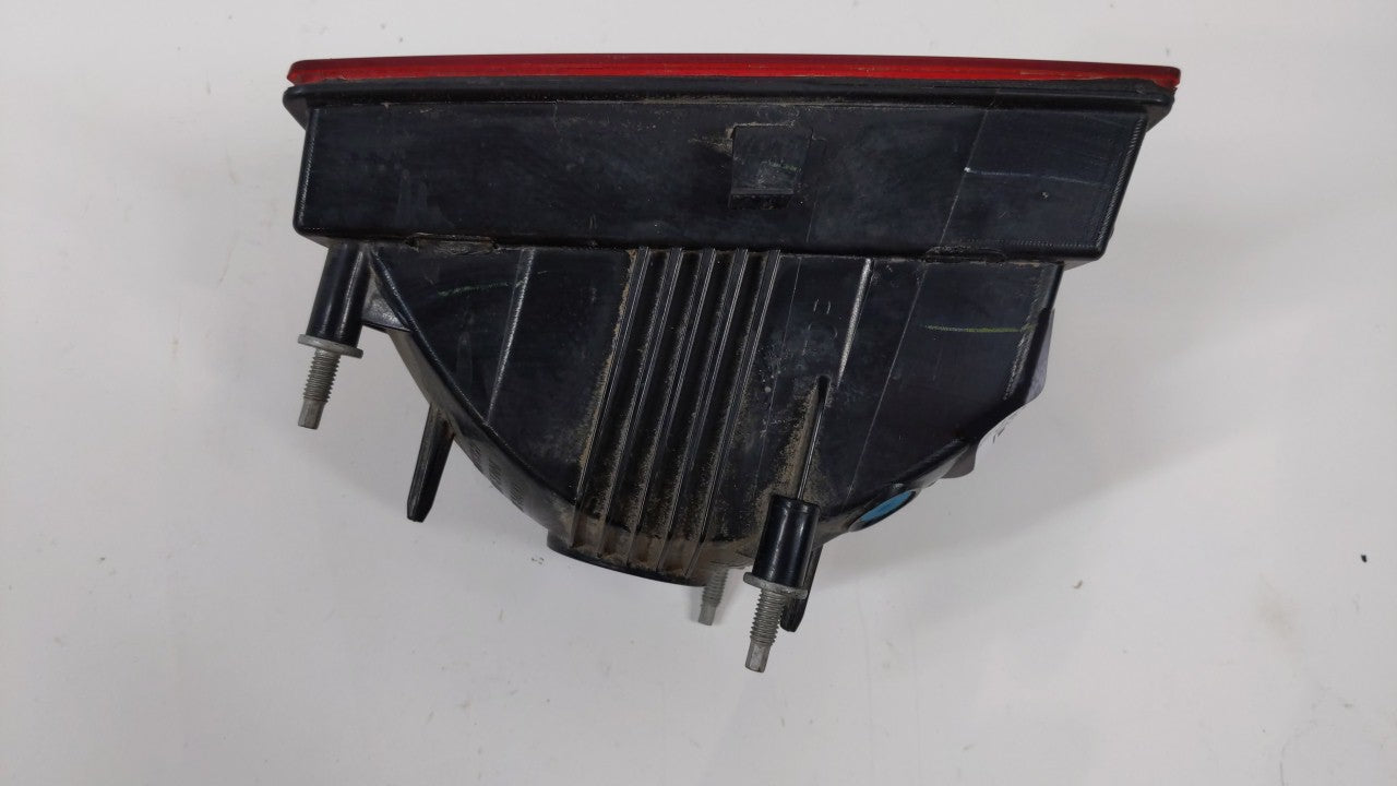 2010-2013 Chevrolet Camaro Tail Light Assembly Passenger Right OEM P/N:92212648 PC50040, PC50039 Fits Fits 2010 2011 2012 20