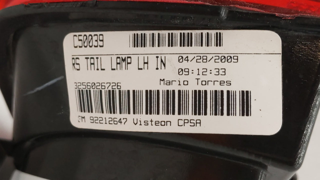2010-2011 Chevrolet Camaro Tail Light Assembly Driver Left OEM P/N:92212647 92195243 Fits Fits 2010 2011 OEM Used Auto Parts