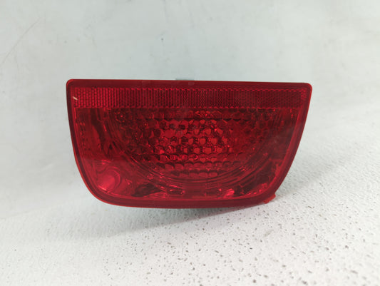 2010-2011 Chevrolet Camaro Tail Light Assembly Passenger Right OEM P/N:92212645 Fits Fits 2010 2011 OEM Used Auto Parts - Oe