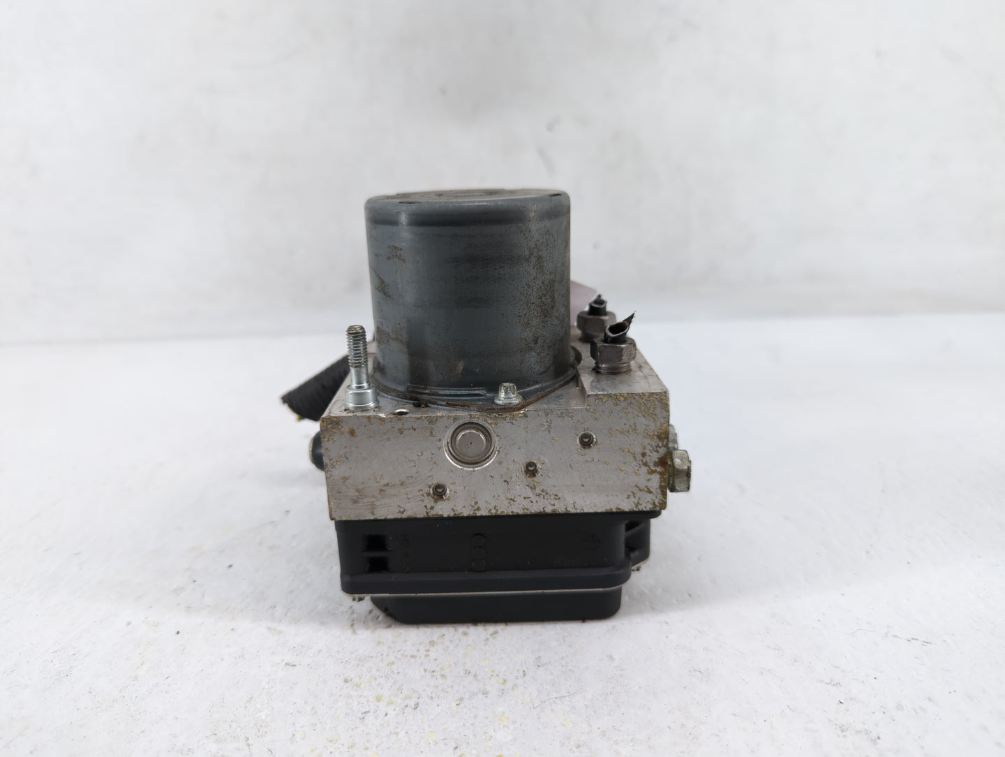 2010-2011 Chevrolet Camaro ABS Pump Control Module Replacement P/N:92233913 92240015, 92246444, 0 265 951 010 Fits Fits 2010
