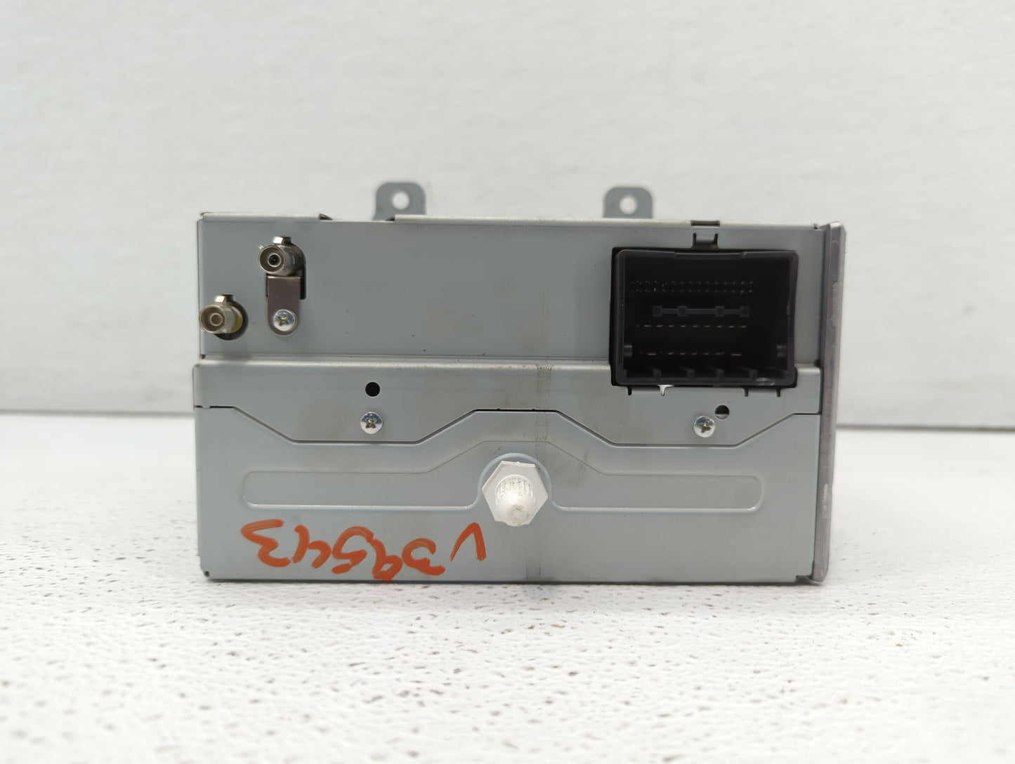 2010-2010 Chevrolet Camaro Am Fm Cd Player Radio Receiver - Oemusedautoparts1.com