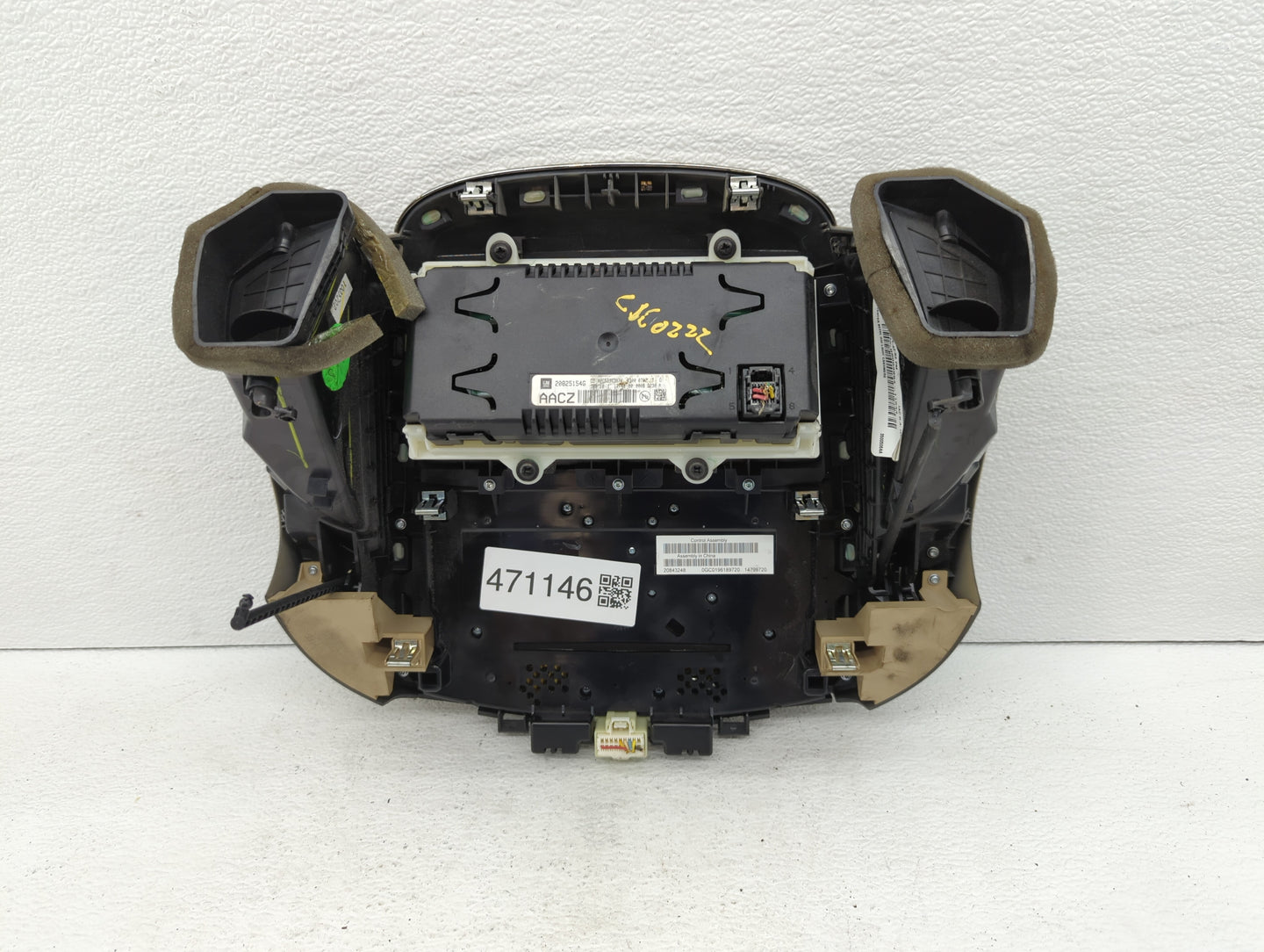 2010-2010 Chevrolet Camaro Radio Control Panel - Oemusedautoparts1.com