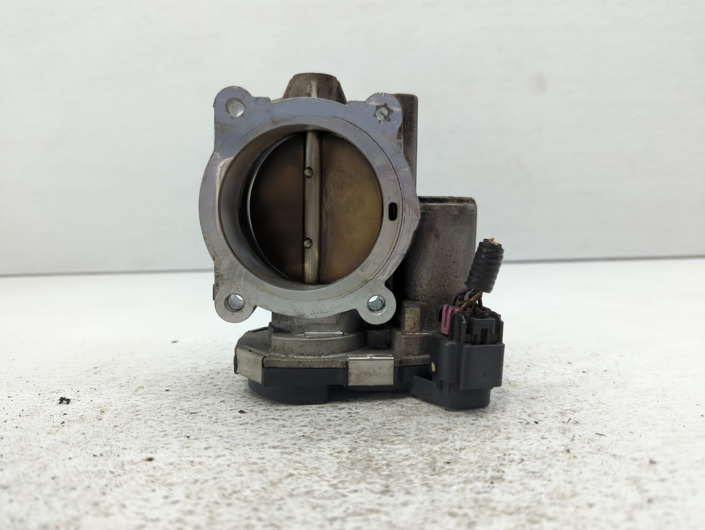 2010-2011 Chevrolet Camaro Throttle Body P/N:2829AA Fits Fits 2007 2008 2009 2010 2011 2012 OEM Used Auto Parts - Oemusedaut