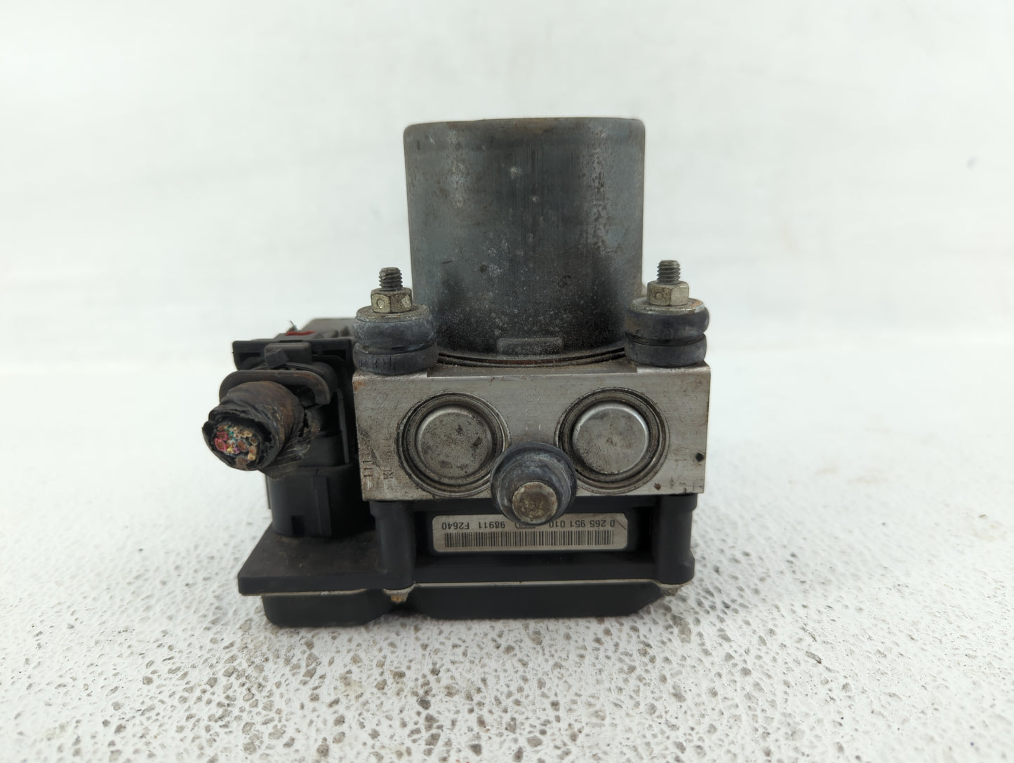 2010-2011 Chevrolet Camaro ABS Pump Control Module Replacement P/N:92233913 92240015, 92246444, 92246443 Fits Fits 2010 2011