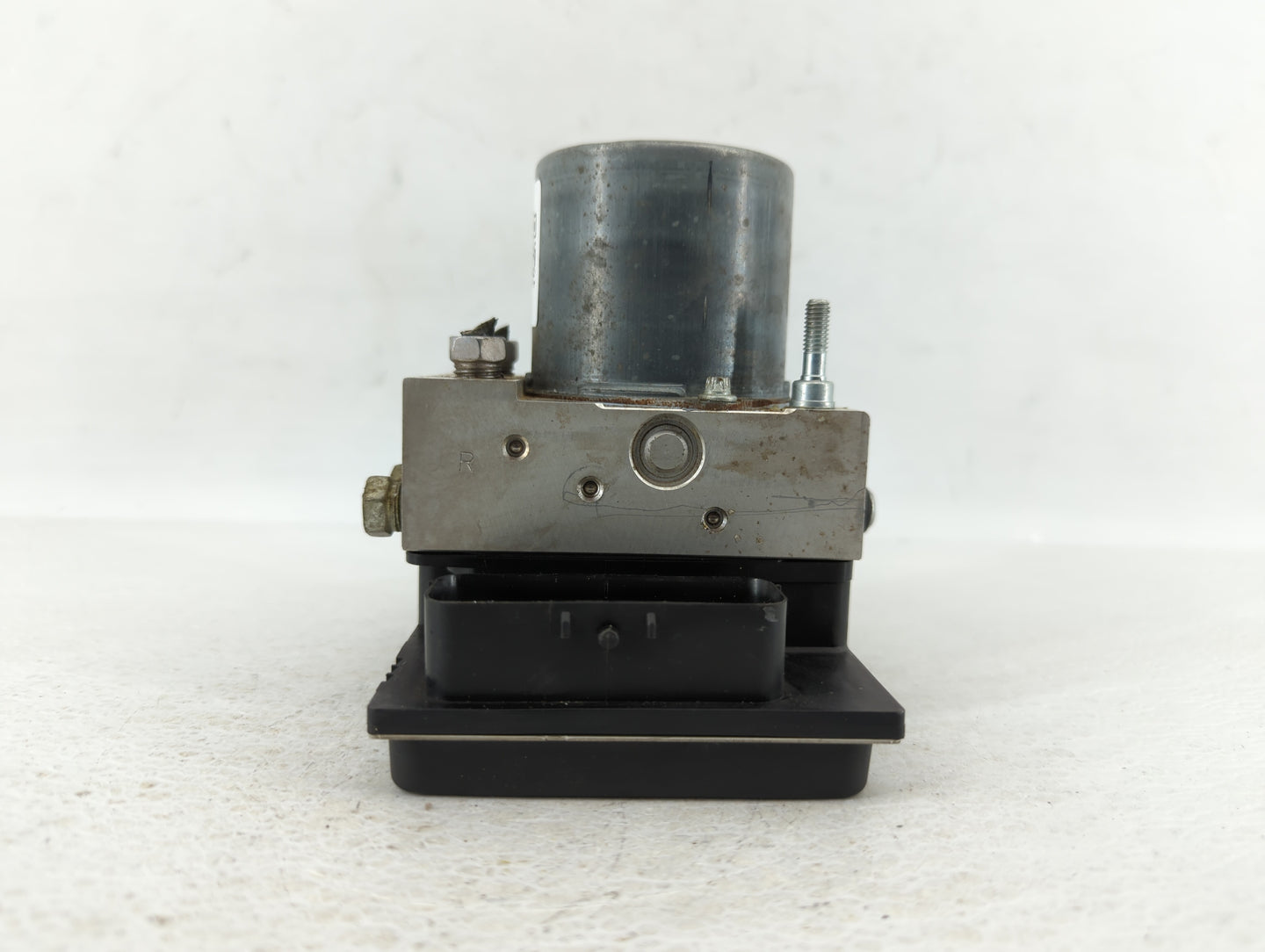 2010-2011 Chevrolet Camaro ABS Pump Control Module Replacement P/N:92233913 92240015, 92246444, 92246443 Fits Fits 2010 2011