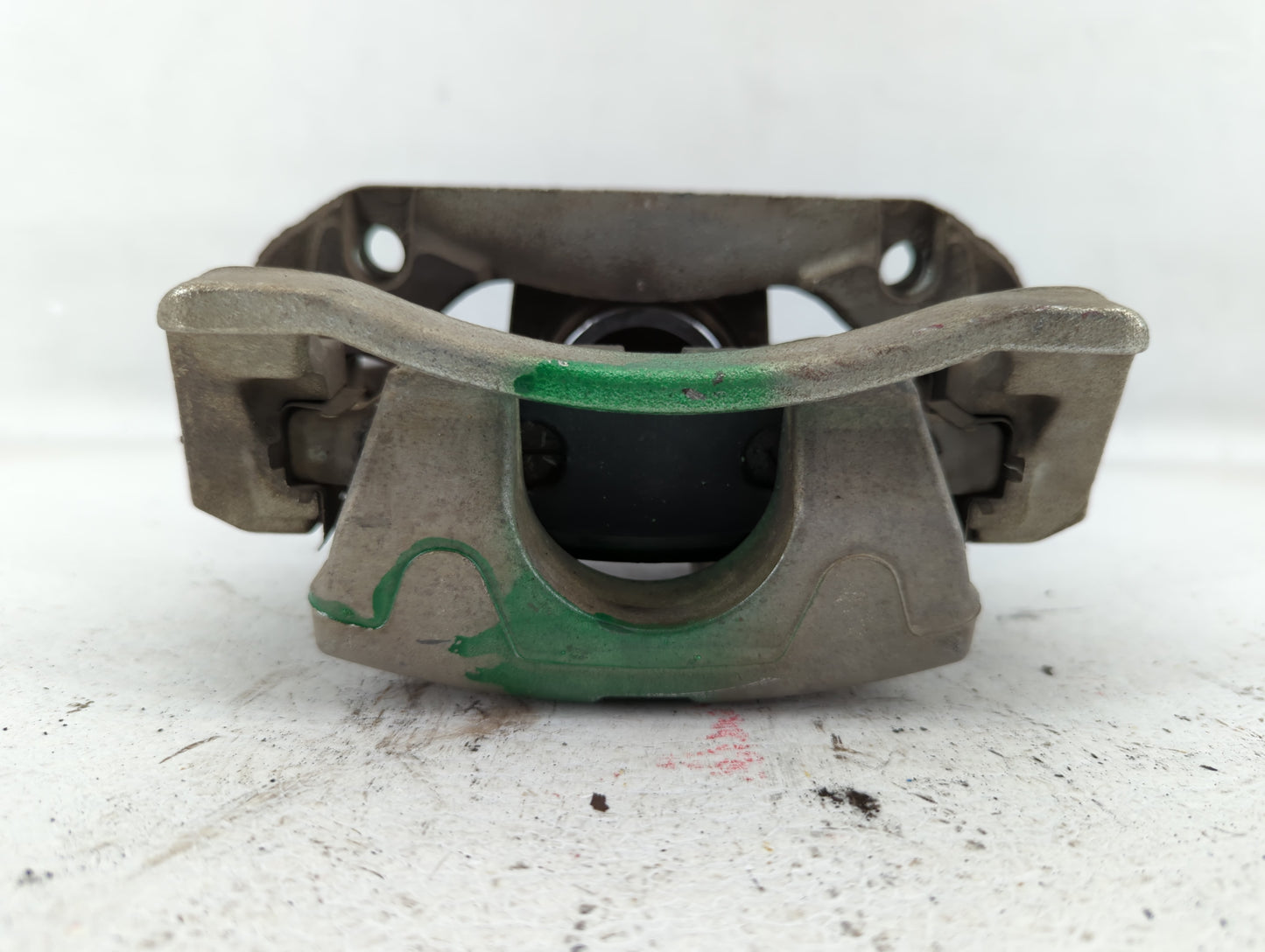 2010-2015 Chevrolet Camaro Front Driver Left Brake Caliper - Oemusedautoparts1.com