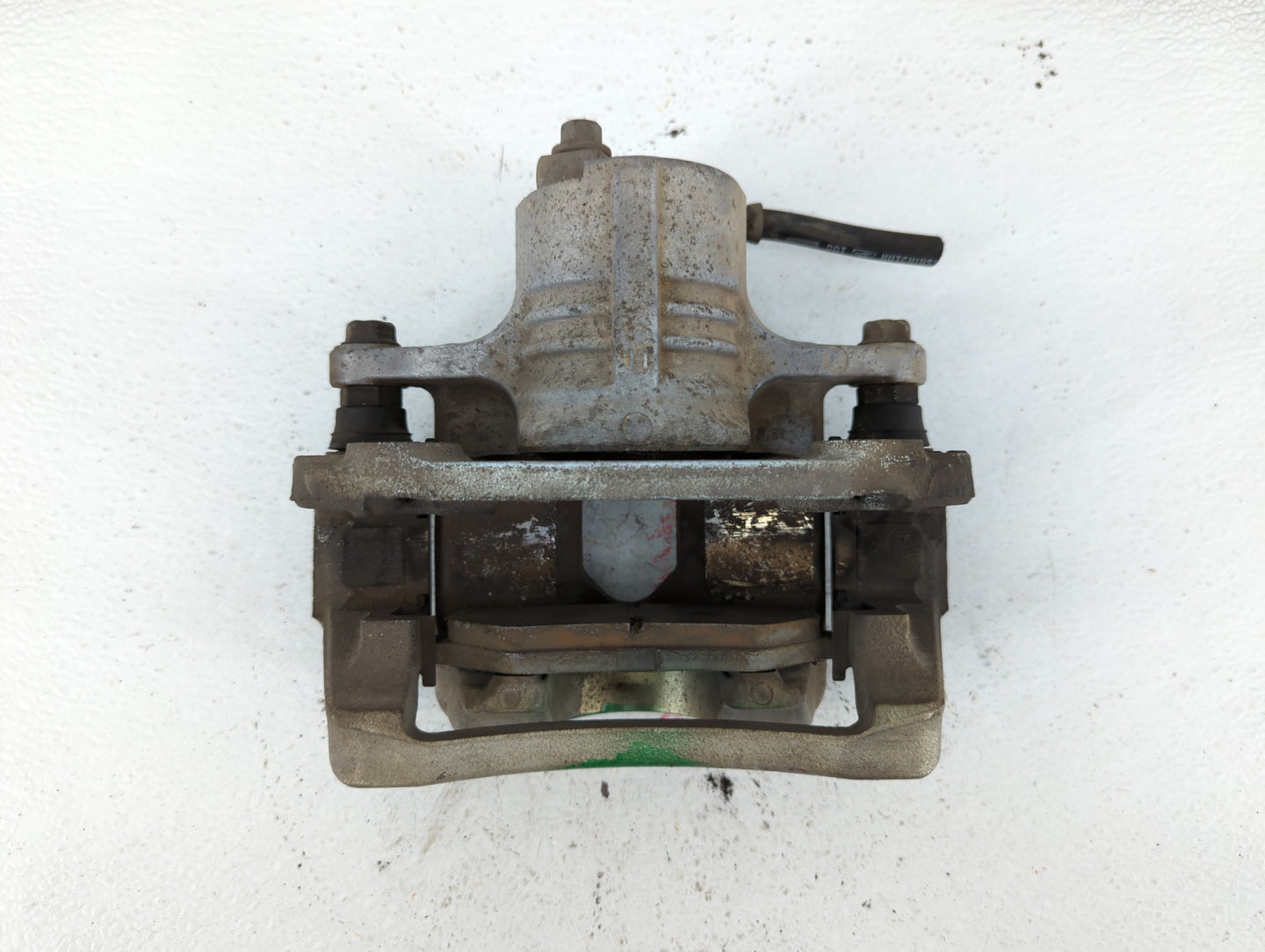 2010-2015 Chevrolet Camaro Front Driver Left Brake Caliper - Oemusedautoparts1.com