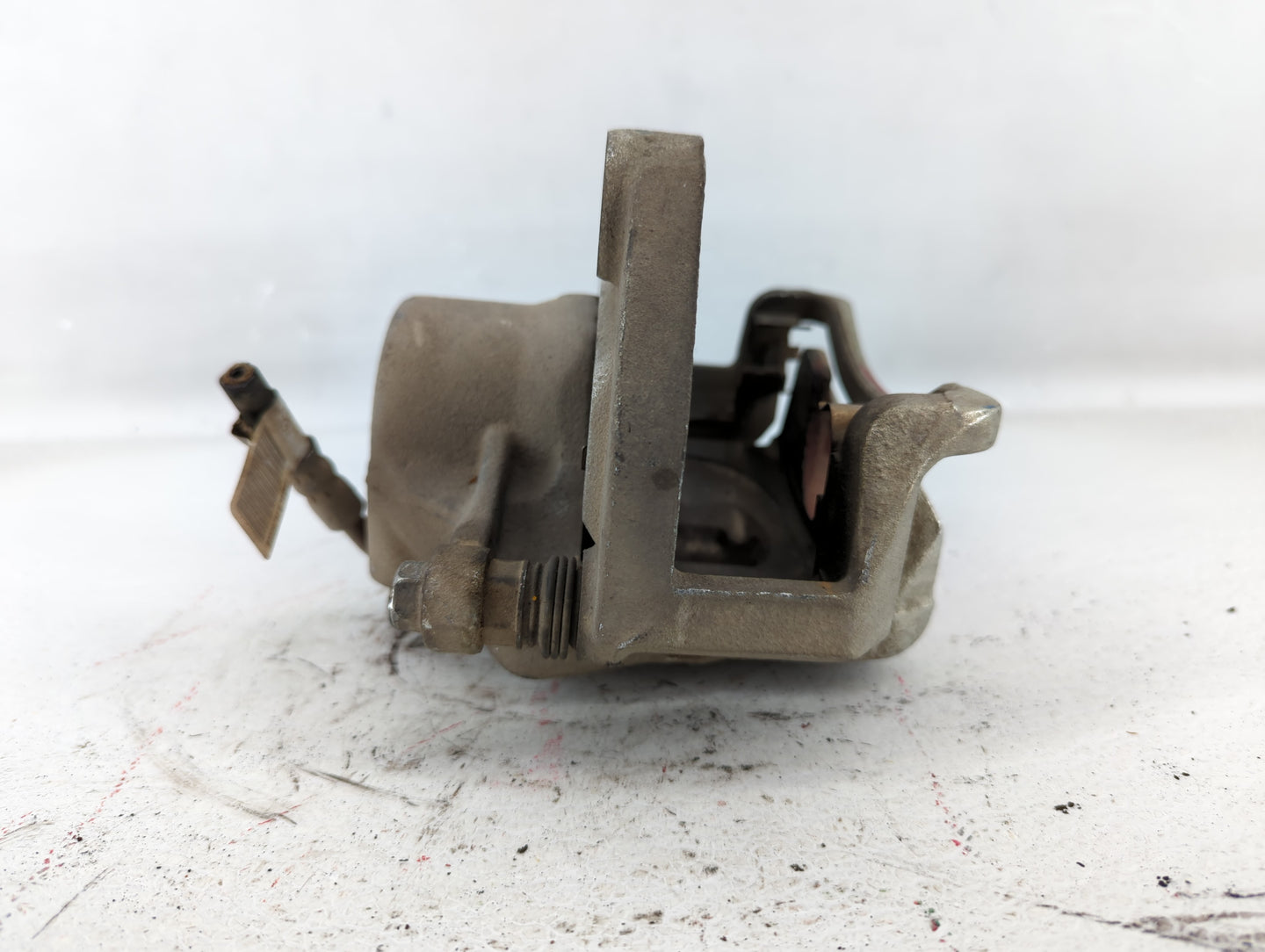 2010-2015 Chevrolet Camaro Front Passenger Right Brake Caliper - Oemusedautoparts1.com