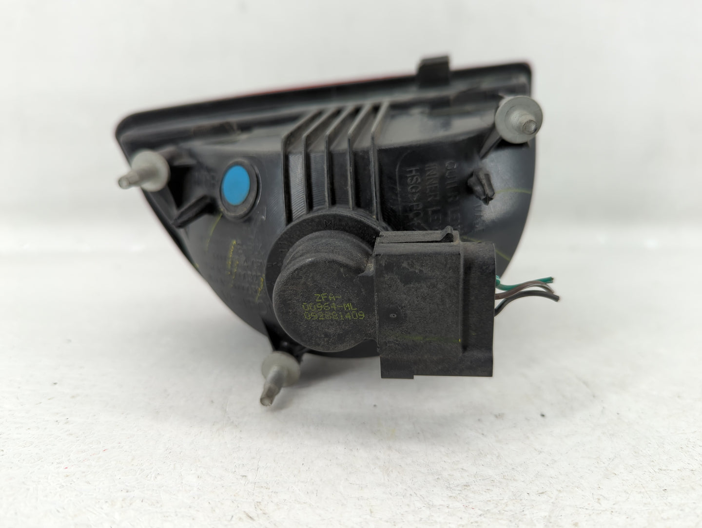 2010-2013 Chevrolet Camaro Tail Light Assembly Passenger Right OEM P/N:92199774 PC50038 Fits Fits 2010 2011 2012 2013 OEM Us