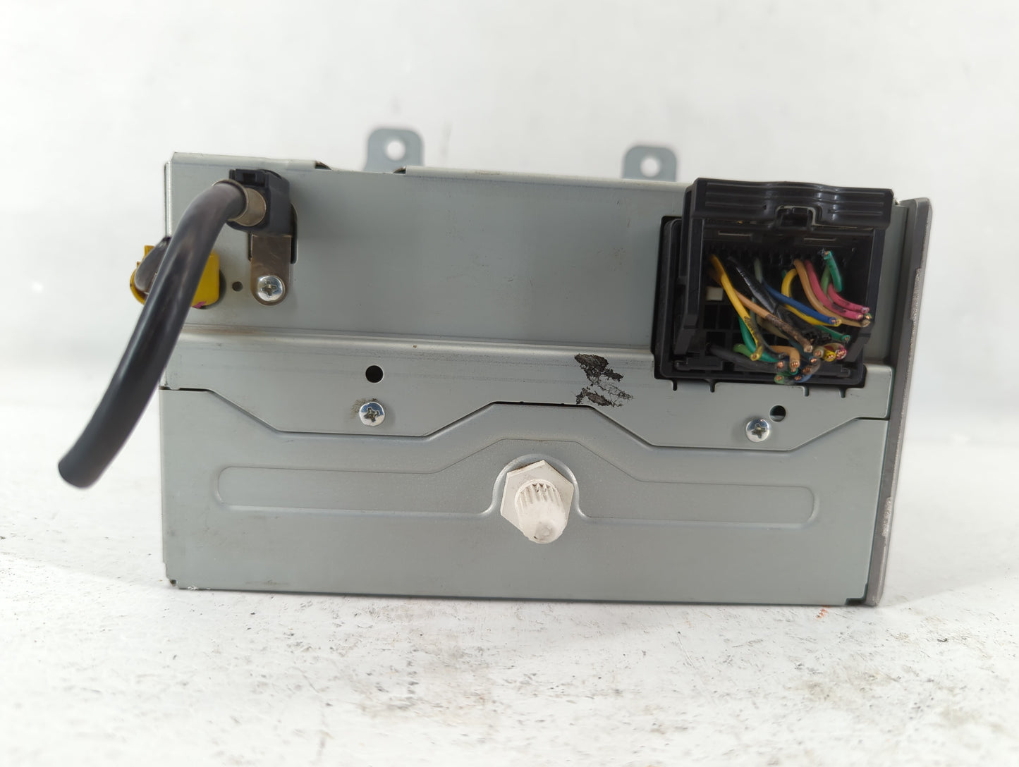 2010-2010 Chevrolet Camaro Am Fm Cd Player Radio Receiver - Oemusedautoparts1.com