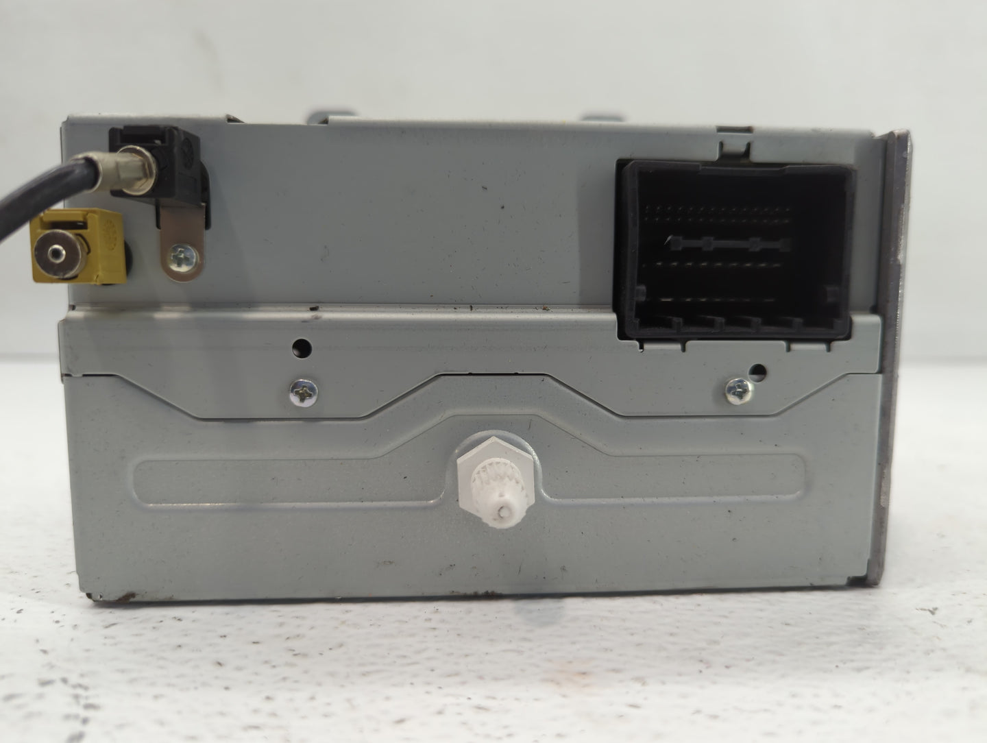 2010 Chevrolet Camaro Radio AM FM Cd Player Receiver Replacement P/N:20854719 Fits Fits 2011 OEM Used Auto Parts - Oemusedau