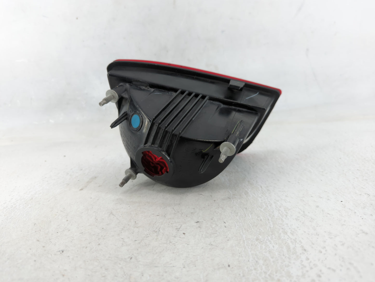 2010-2013 Chevrolet Camaro Tail Light Assembly Passenger Right OEM P/N:320368 320364, PC50040 Fits Fits 2010 2011 2012 2013 