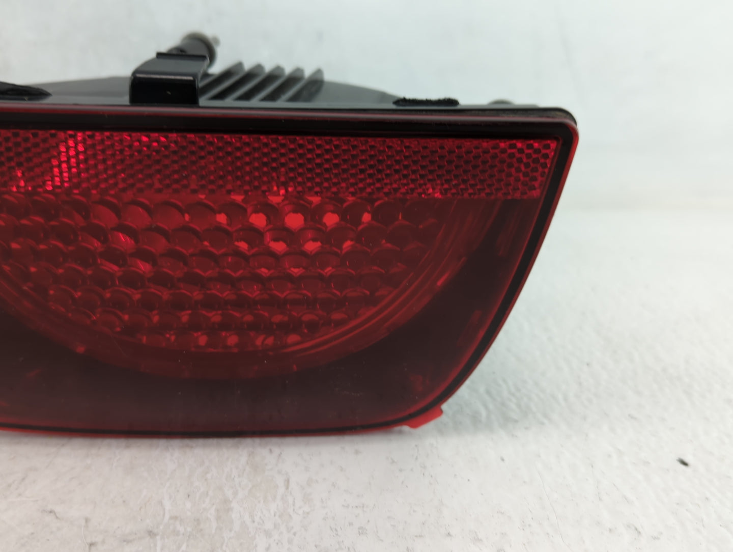 2010-2013 Chevrolet Camaro Tail Light Assembly Passenger Right OEM P/N:92212648 Fits Fits 2010 2011 2012 2013 OEM Used Auto 